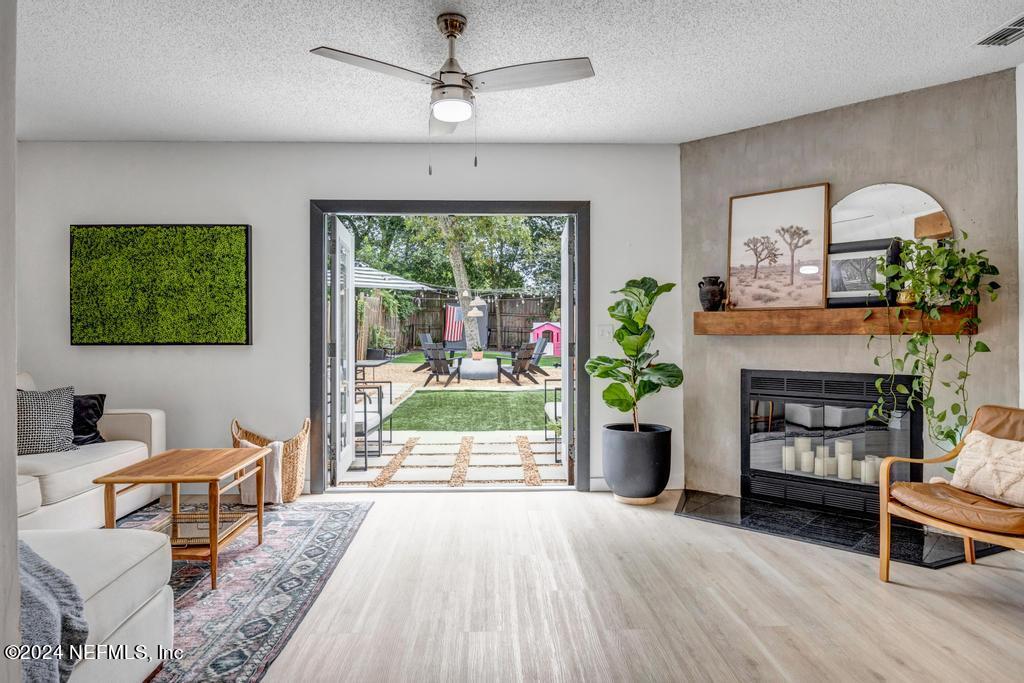 3013 COBBLEWOOD Lane E