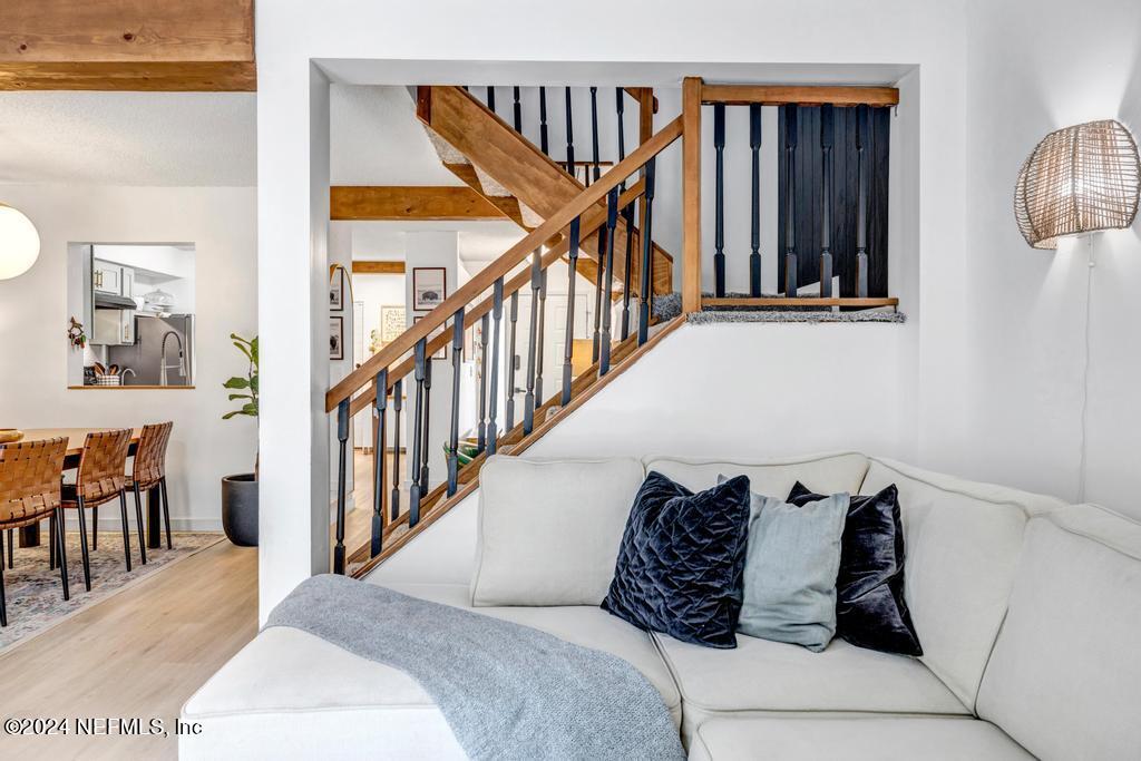 3013 COBBLEWOOD Lane E