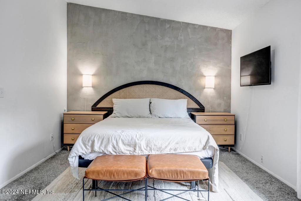 3013 COBBLEWOOD Lane E