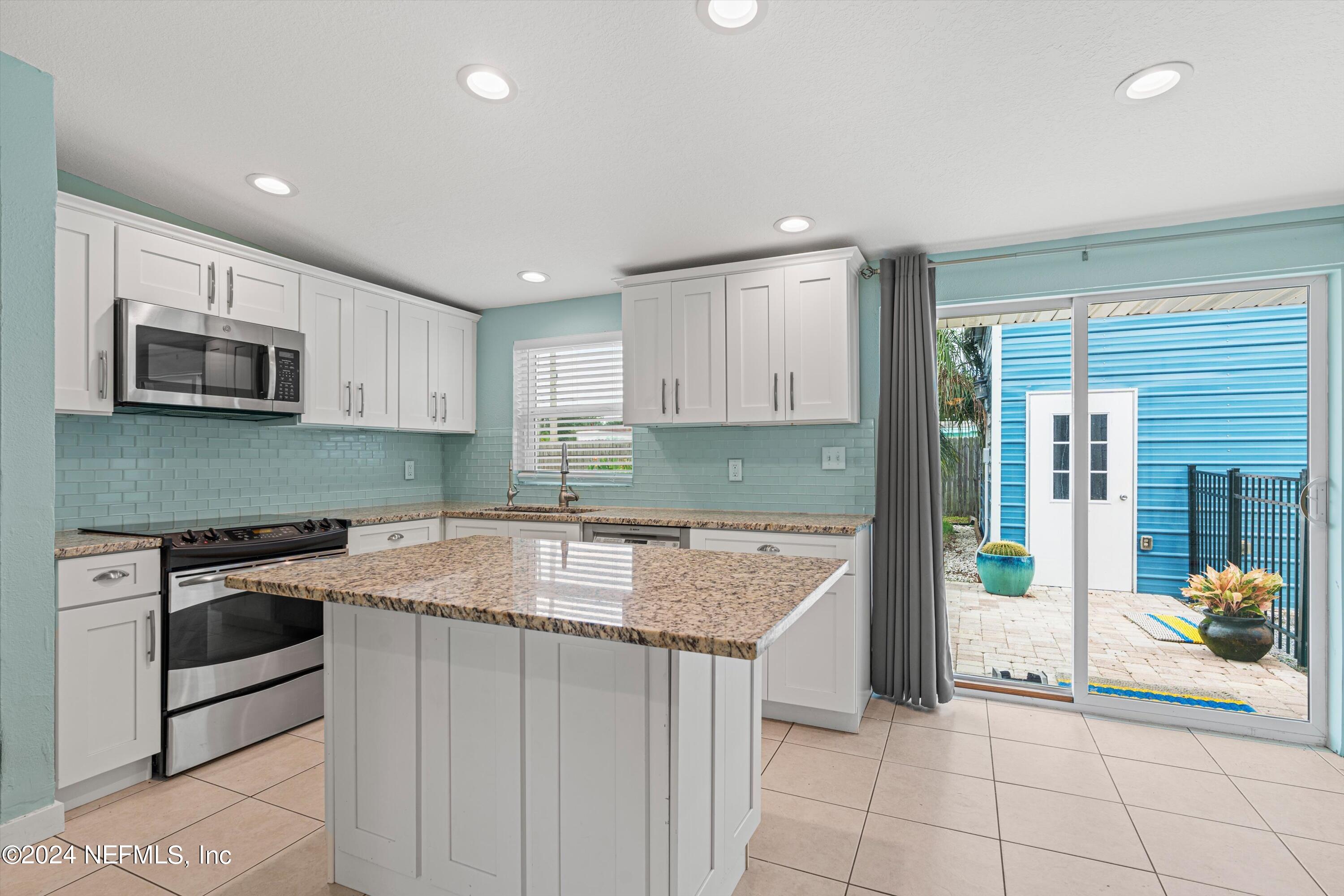 90 FORRESTAL Circle S