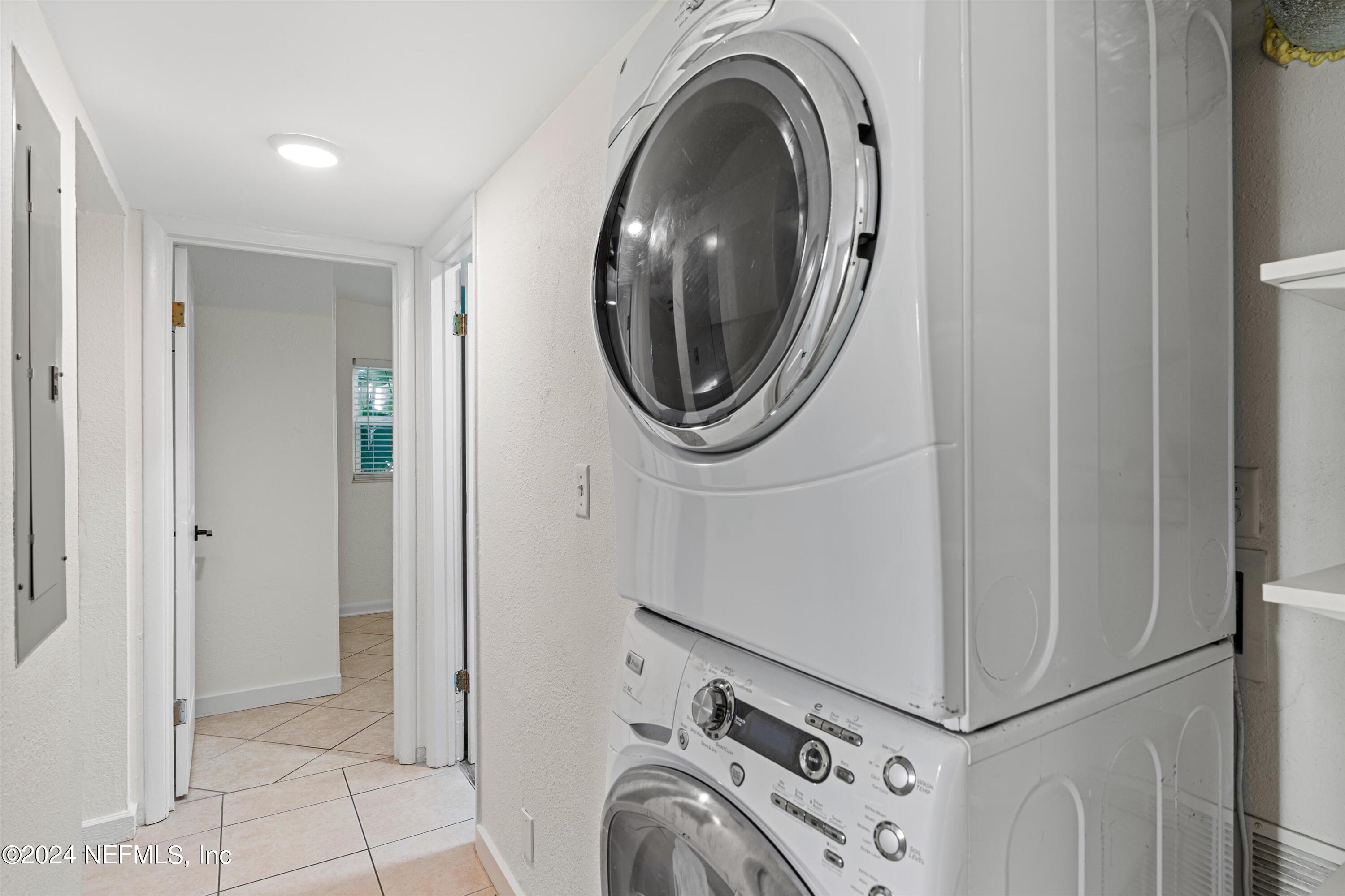 90 FORRESTAL Circle S