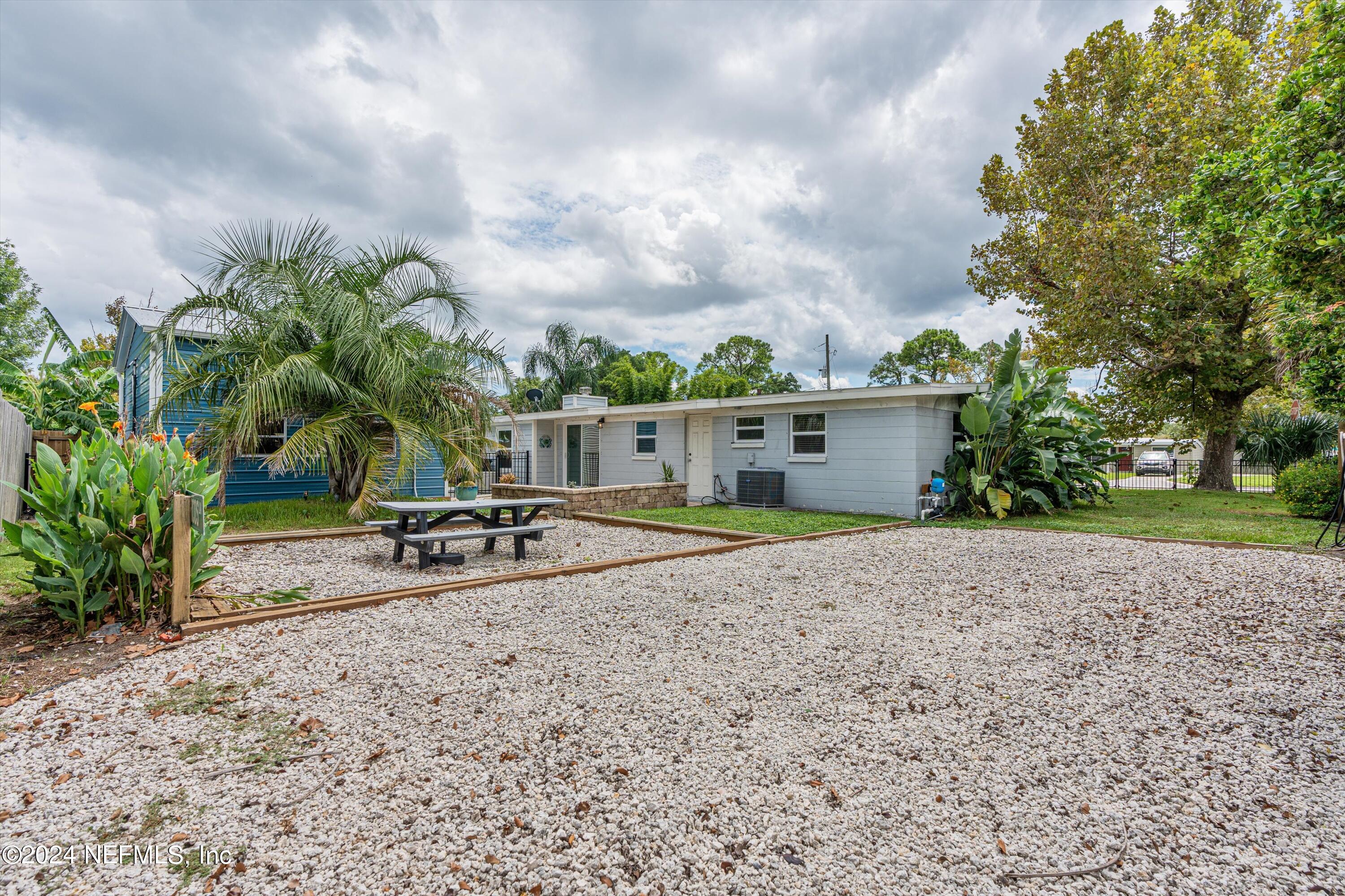 90 FORRESTAL Circle S