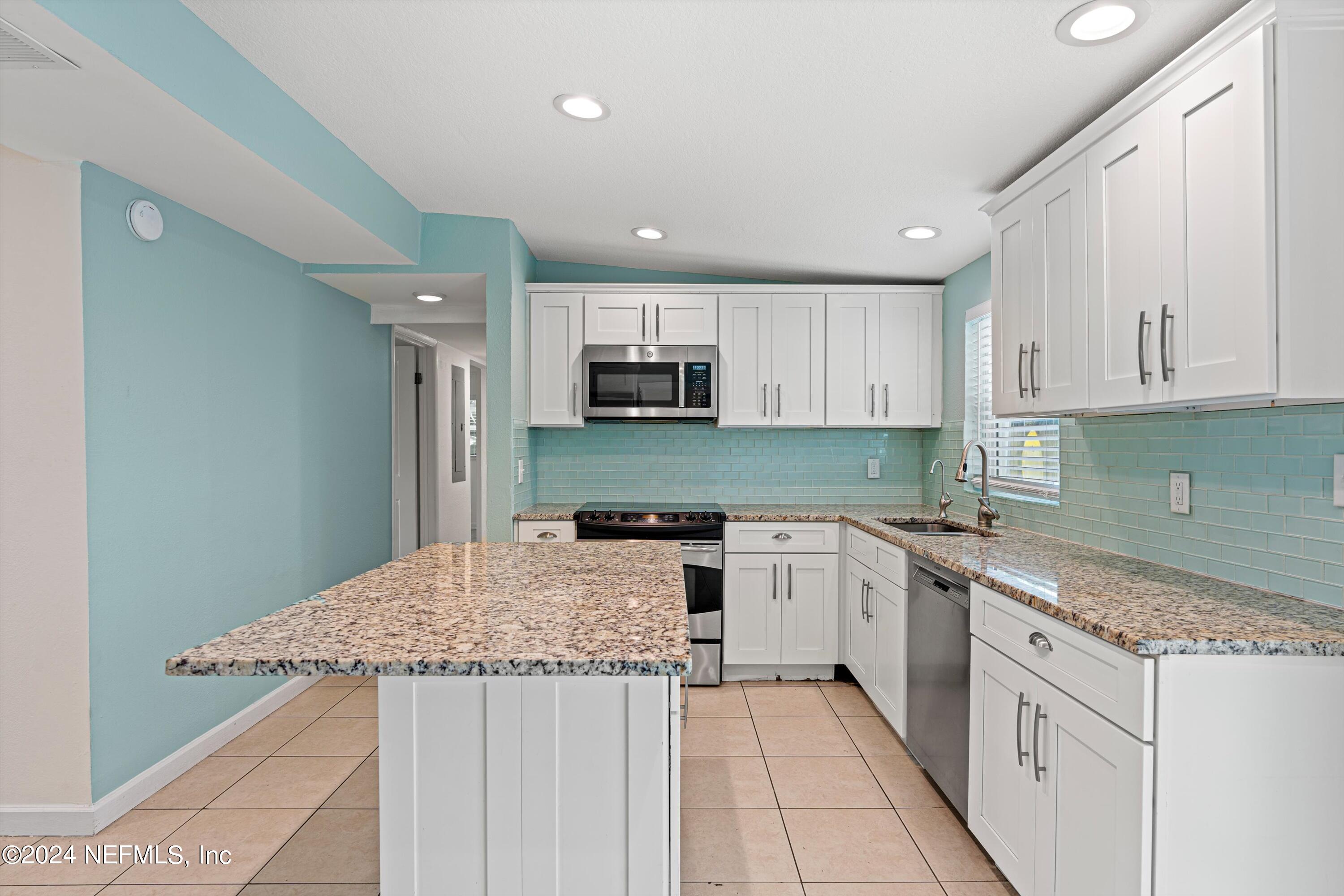 90 FORRESTAL Circle S