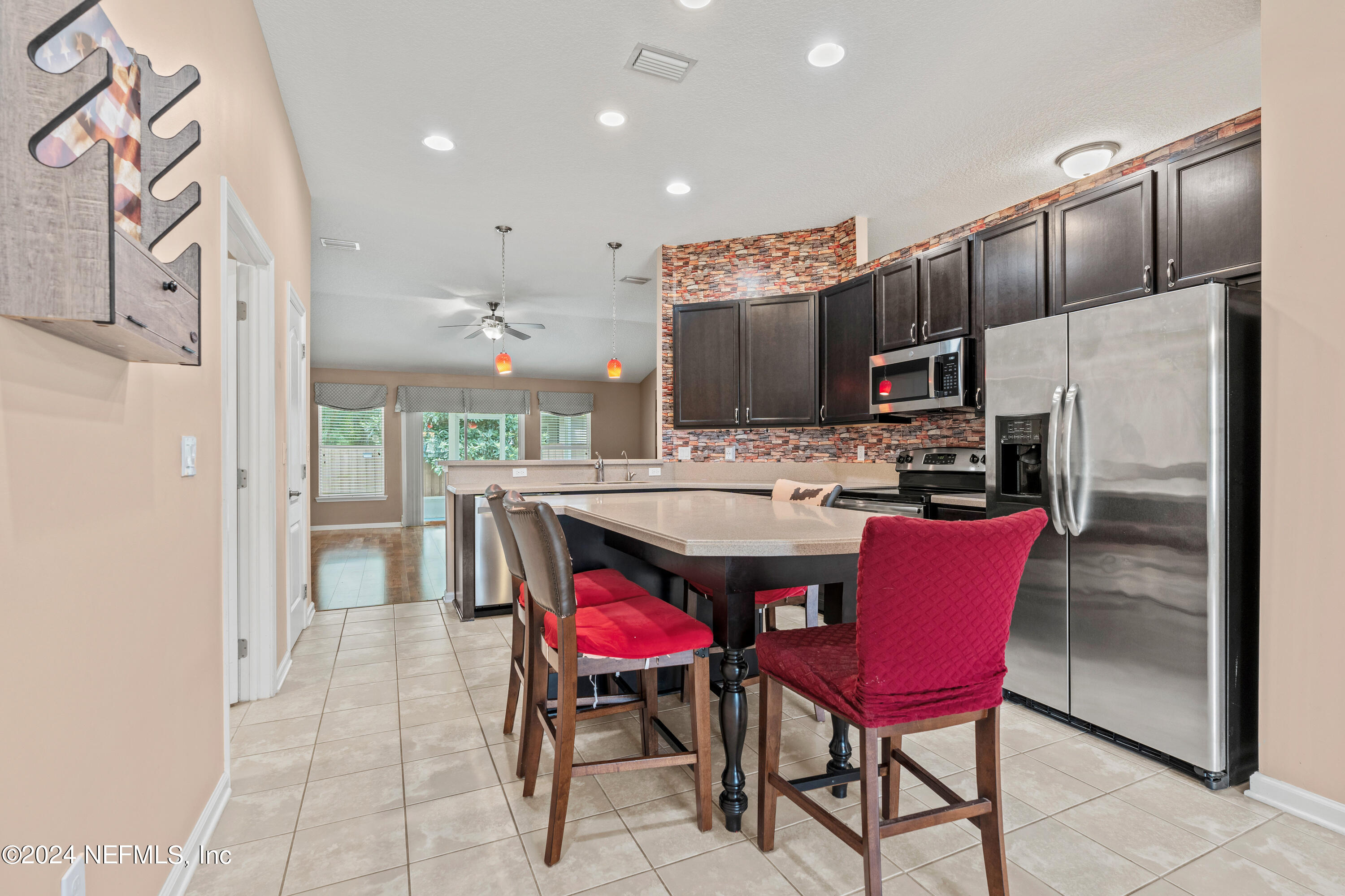 86034 TROPICANA Court