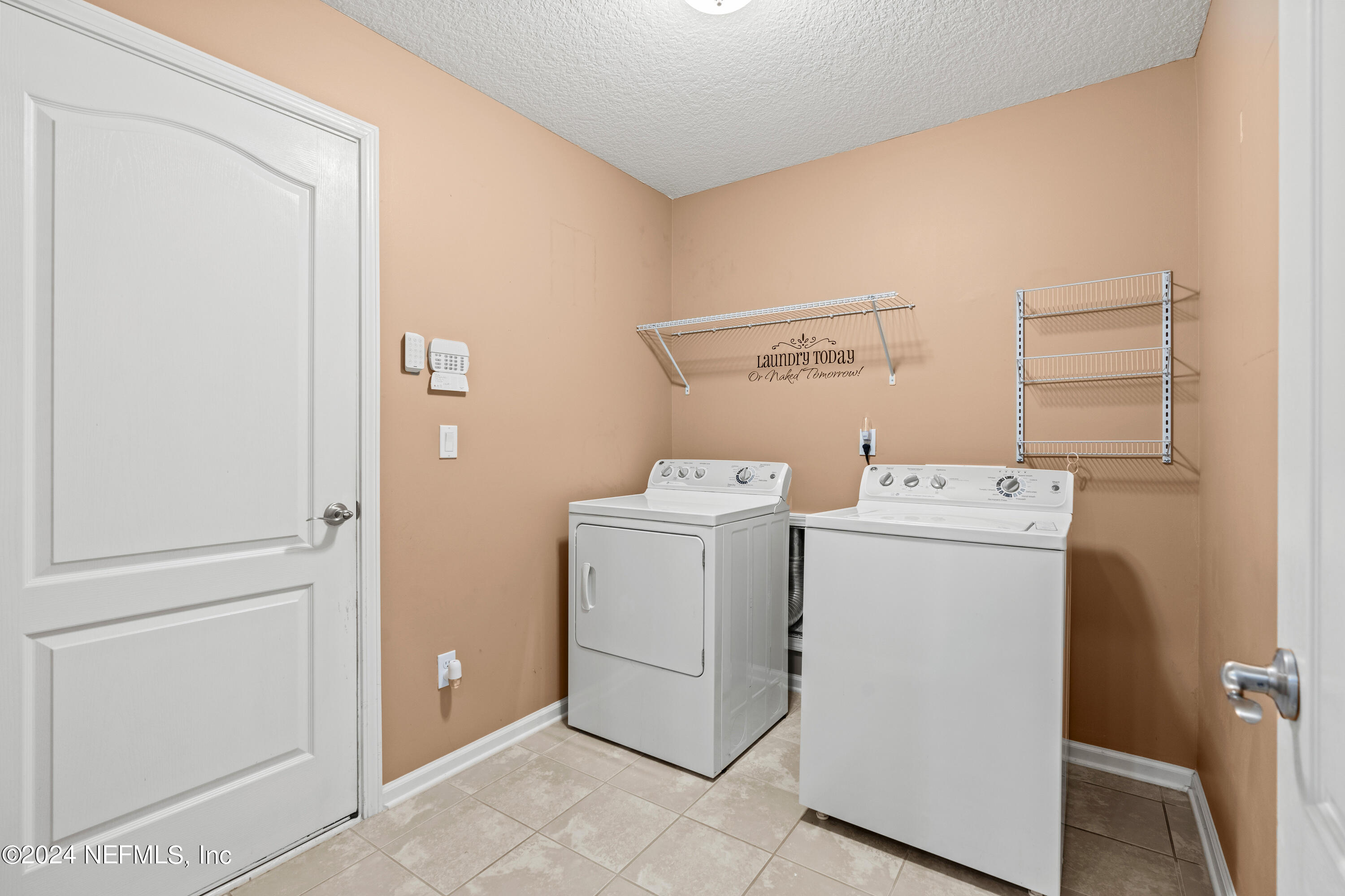 86034 TROPICANA Court