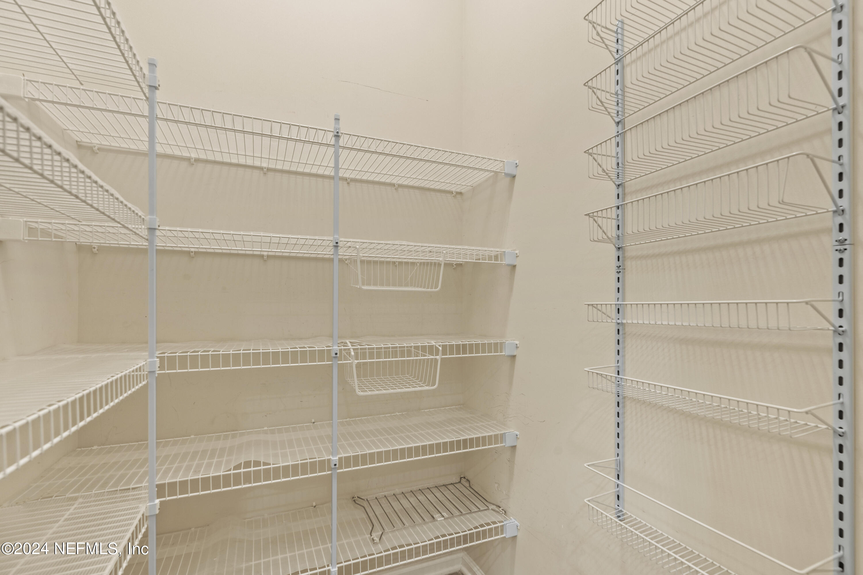 86034 TROPICANA Court