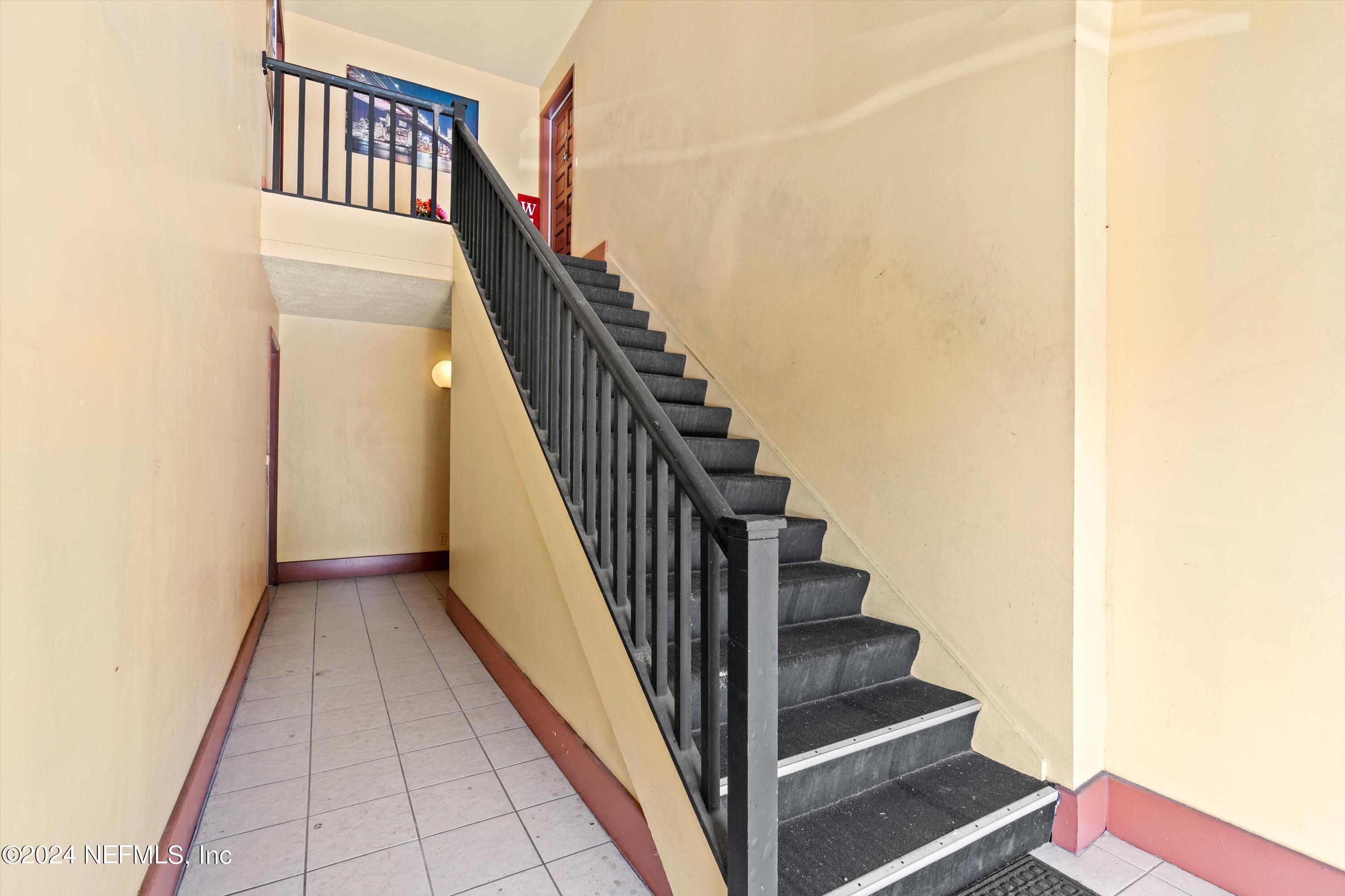 6646 LA MIRADA Drive E, 4