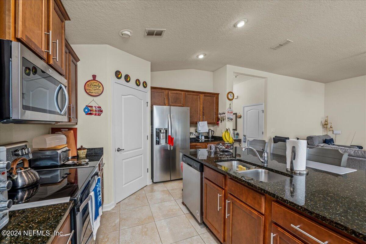 3618 PARIANA Lane