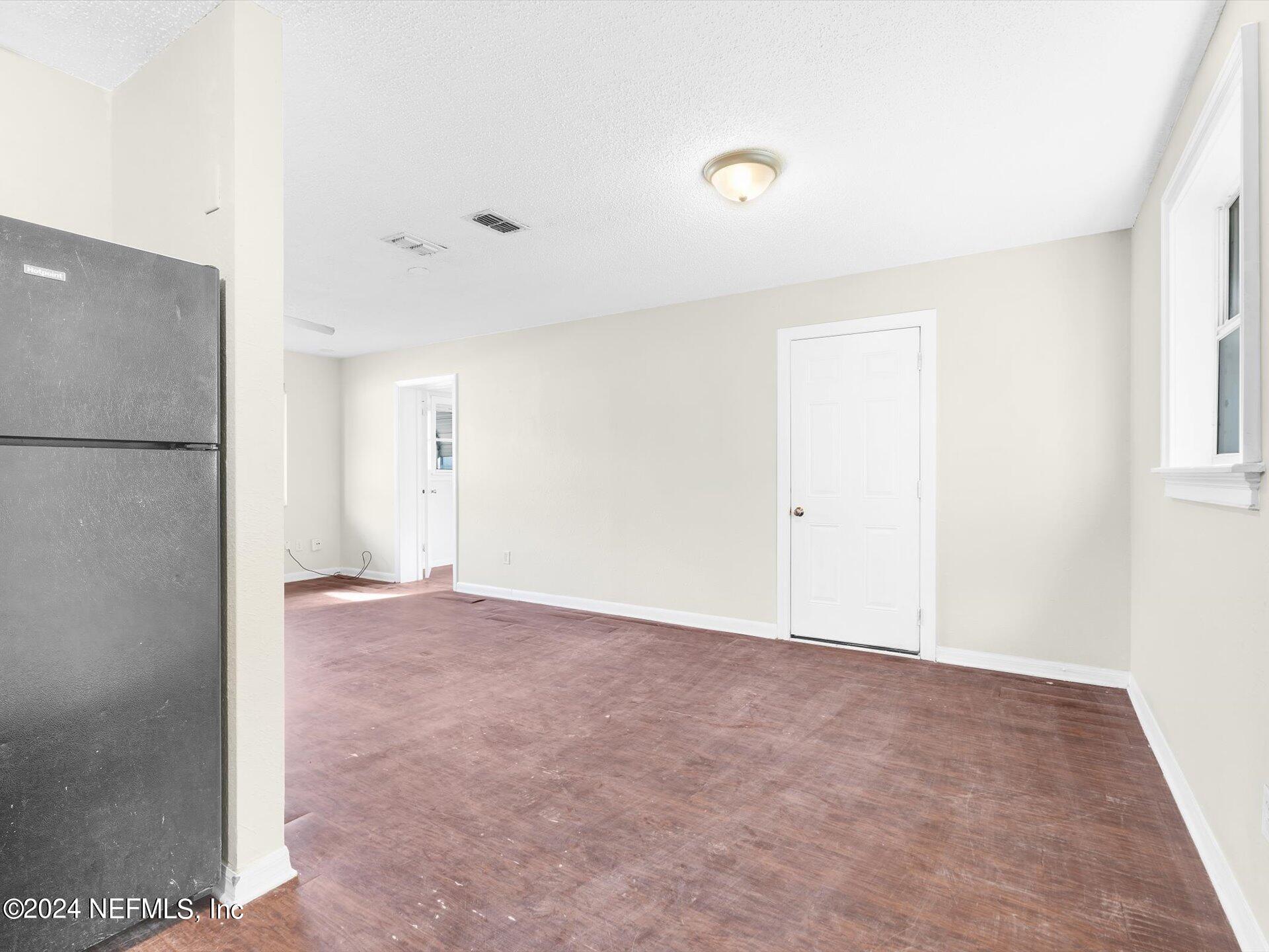 10518 LONE STAR Road
