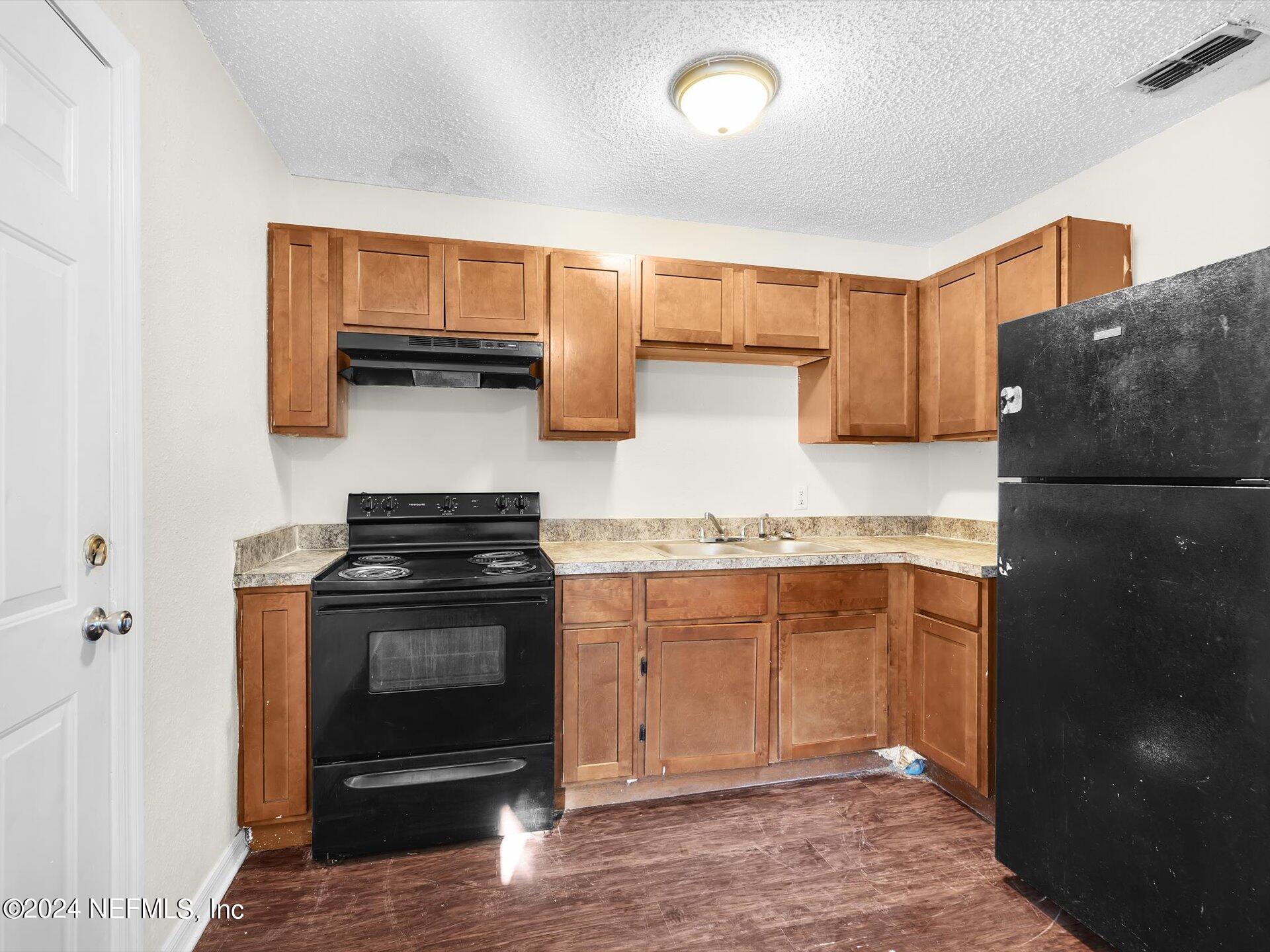 10518 LONE STAR Road