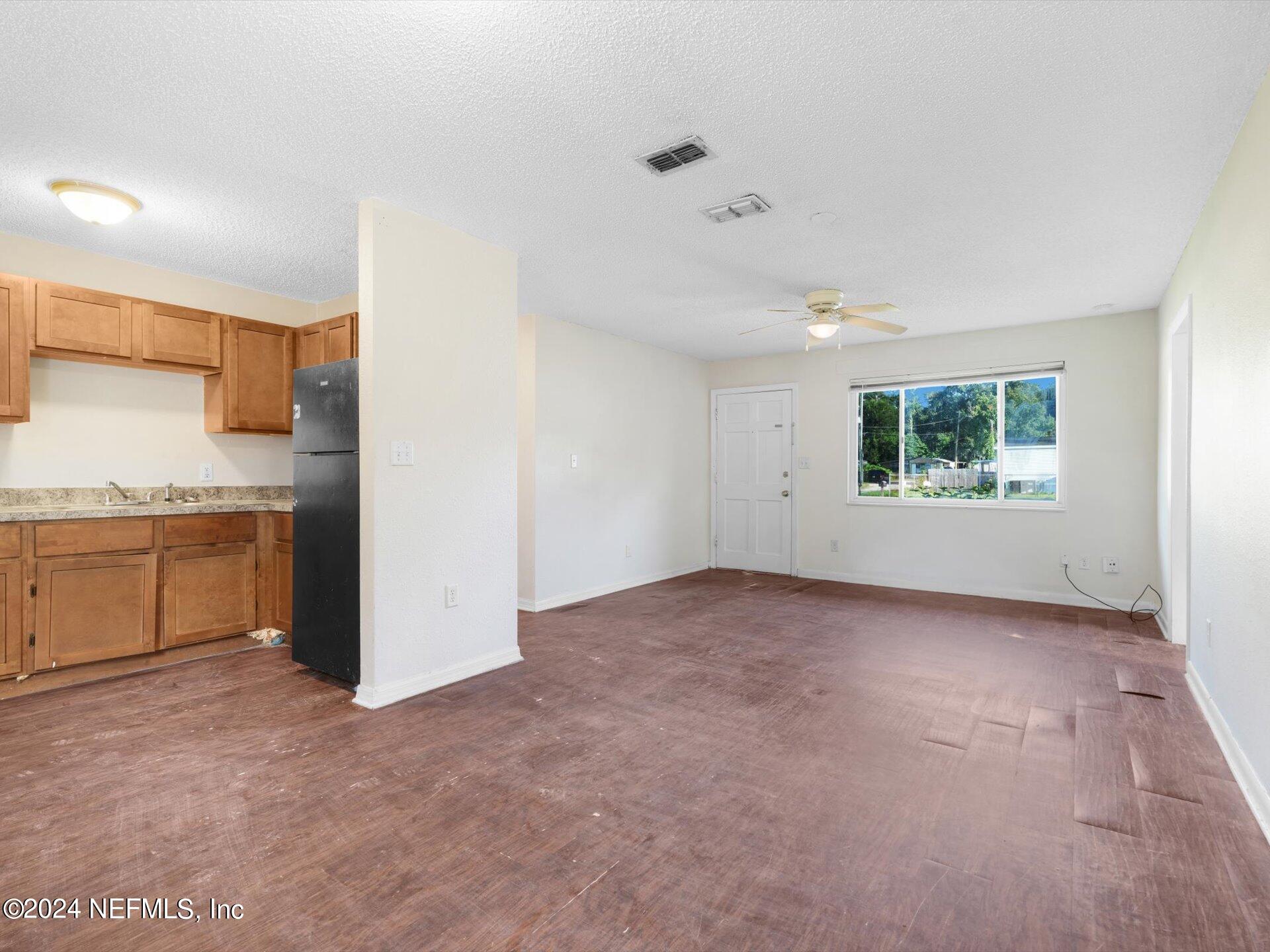 10518 LONE STAR Road