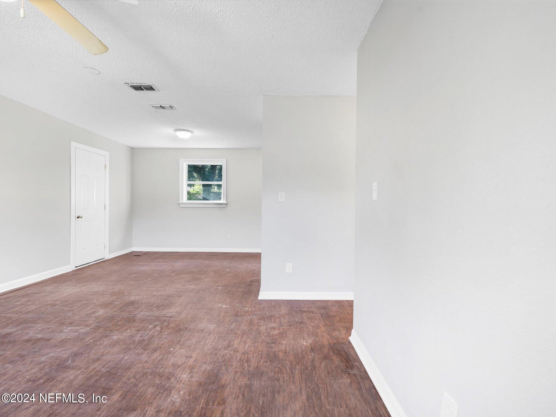 10518 LONE STAR Road