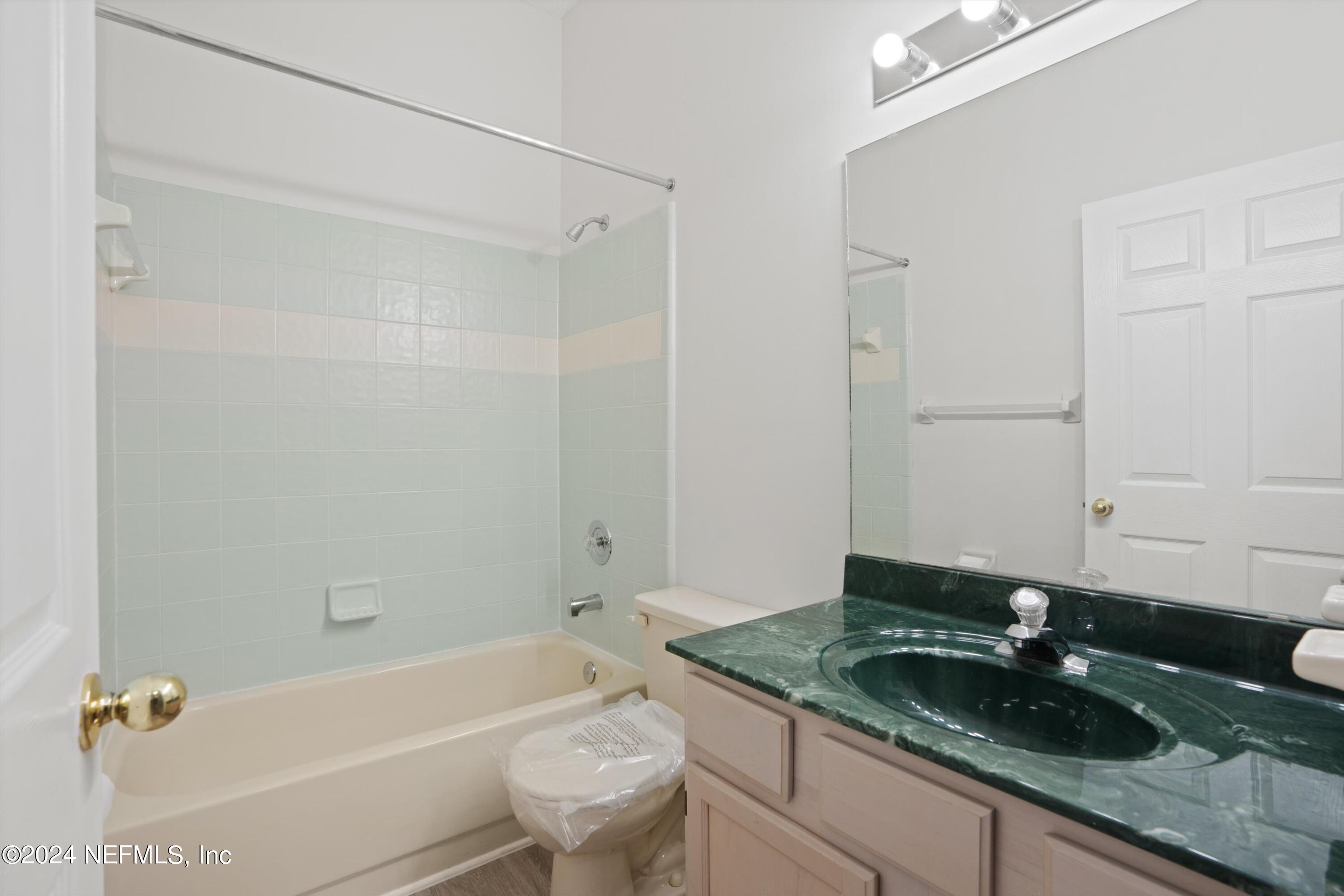 5434 CHESTNUT LAKE Drive