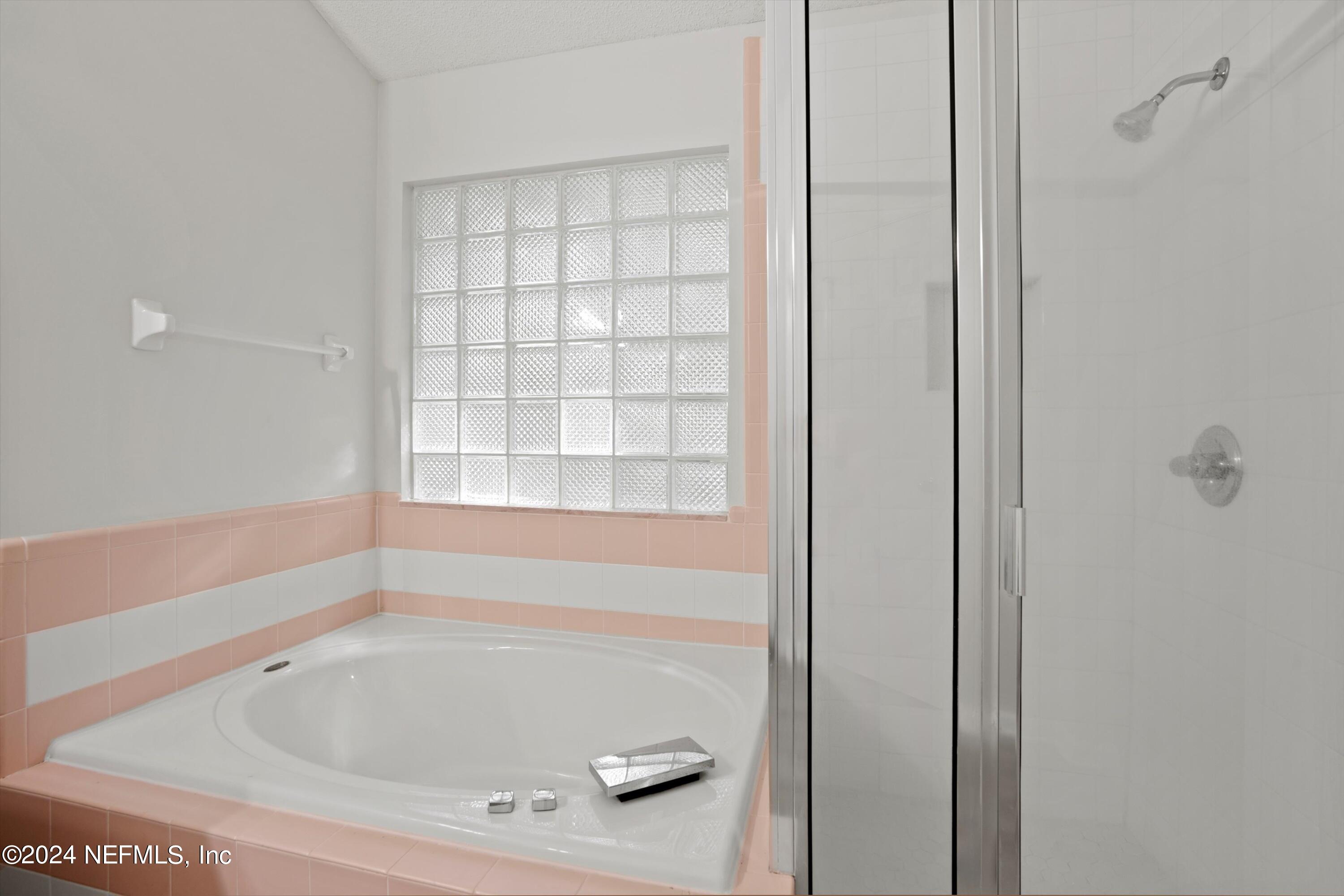 5434 CHESTNUT LAKE Drive