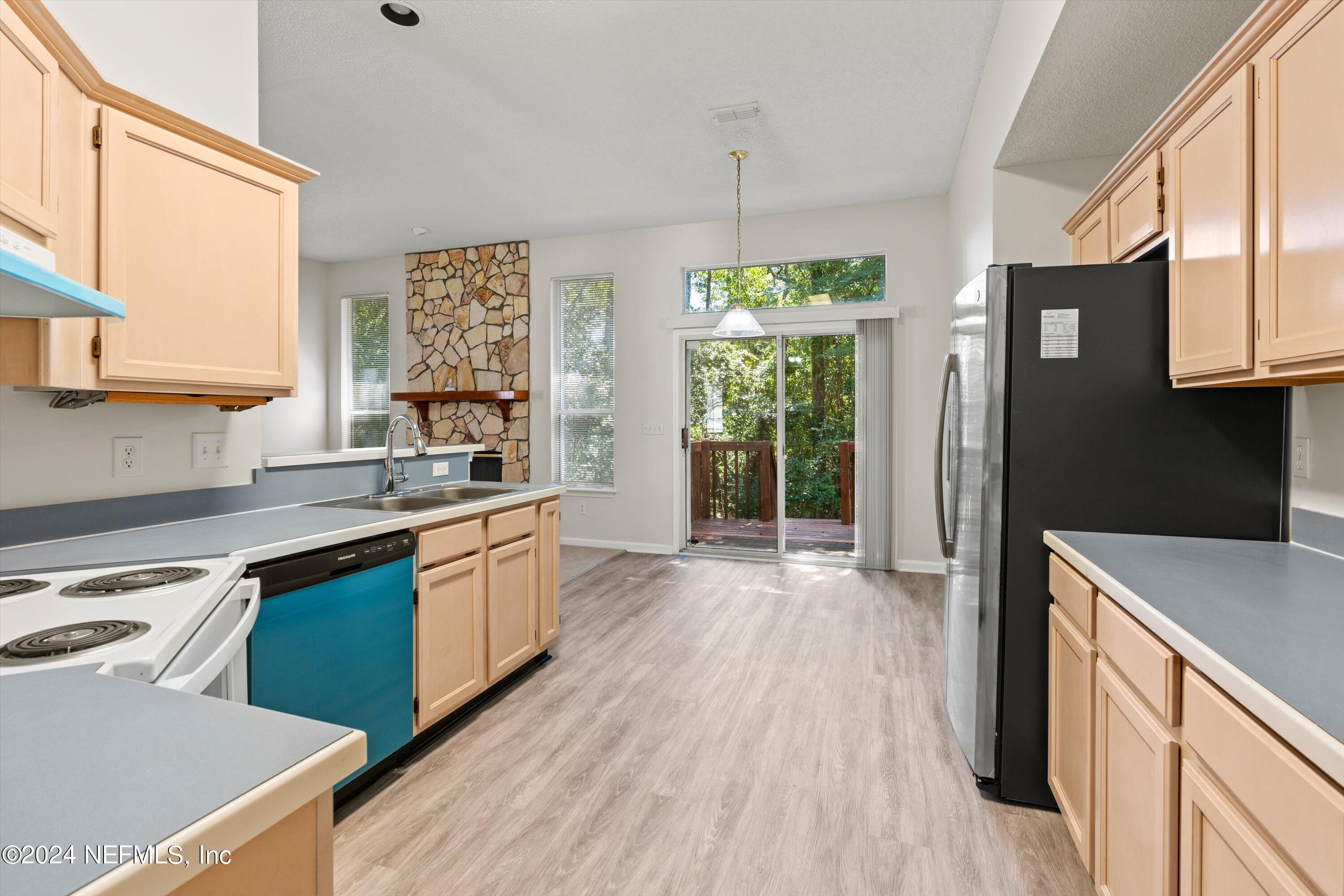 5434 CHESTNUT LAKE Drive