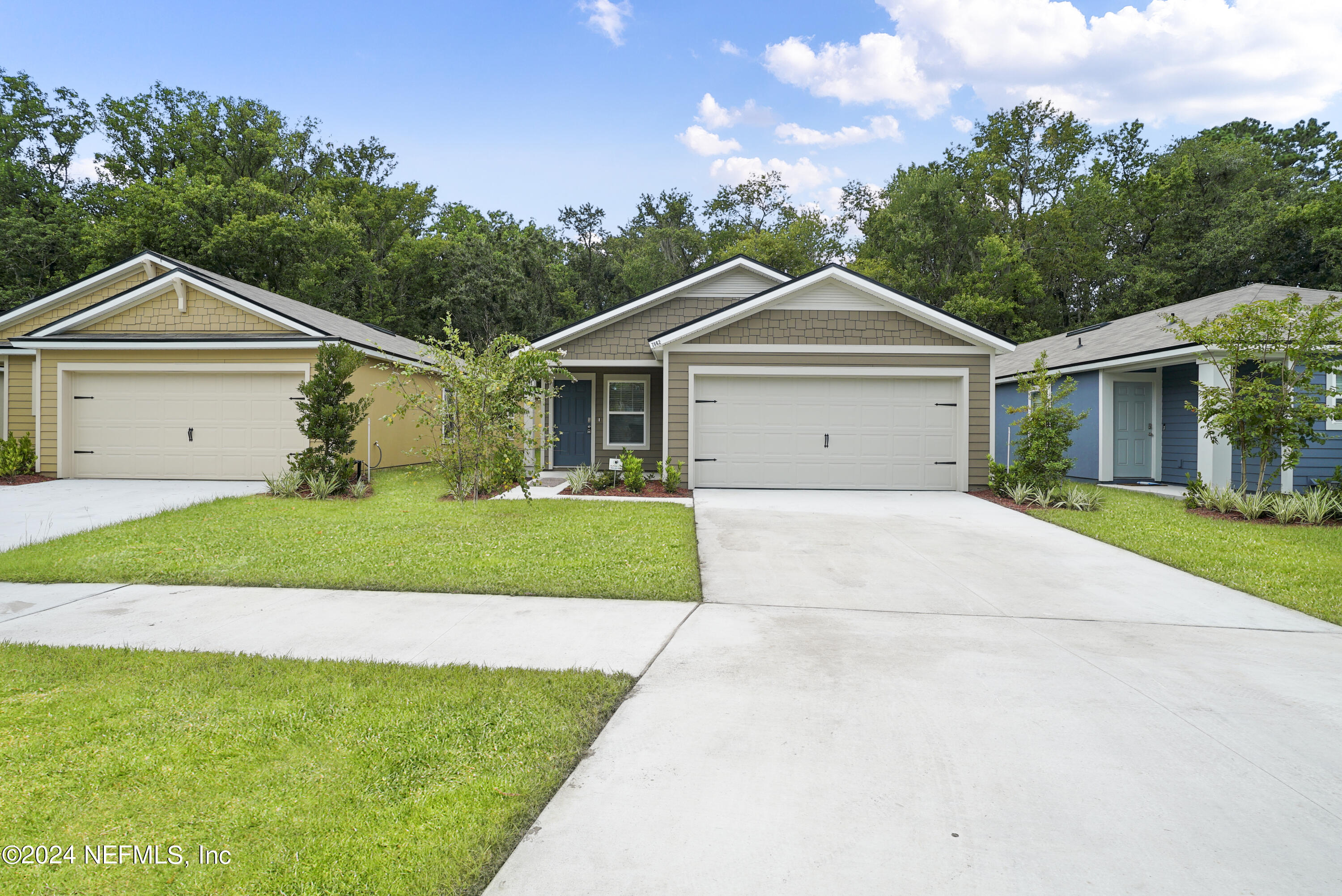 7862 MEADOW WALK Lane