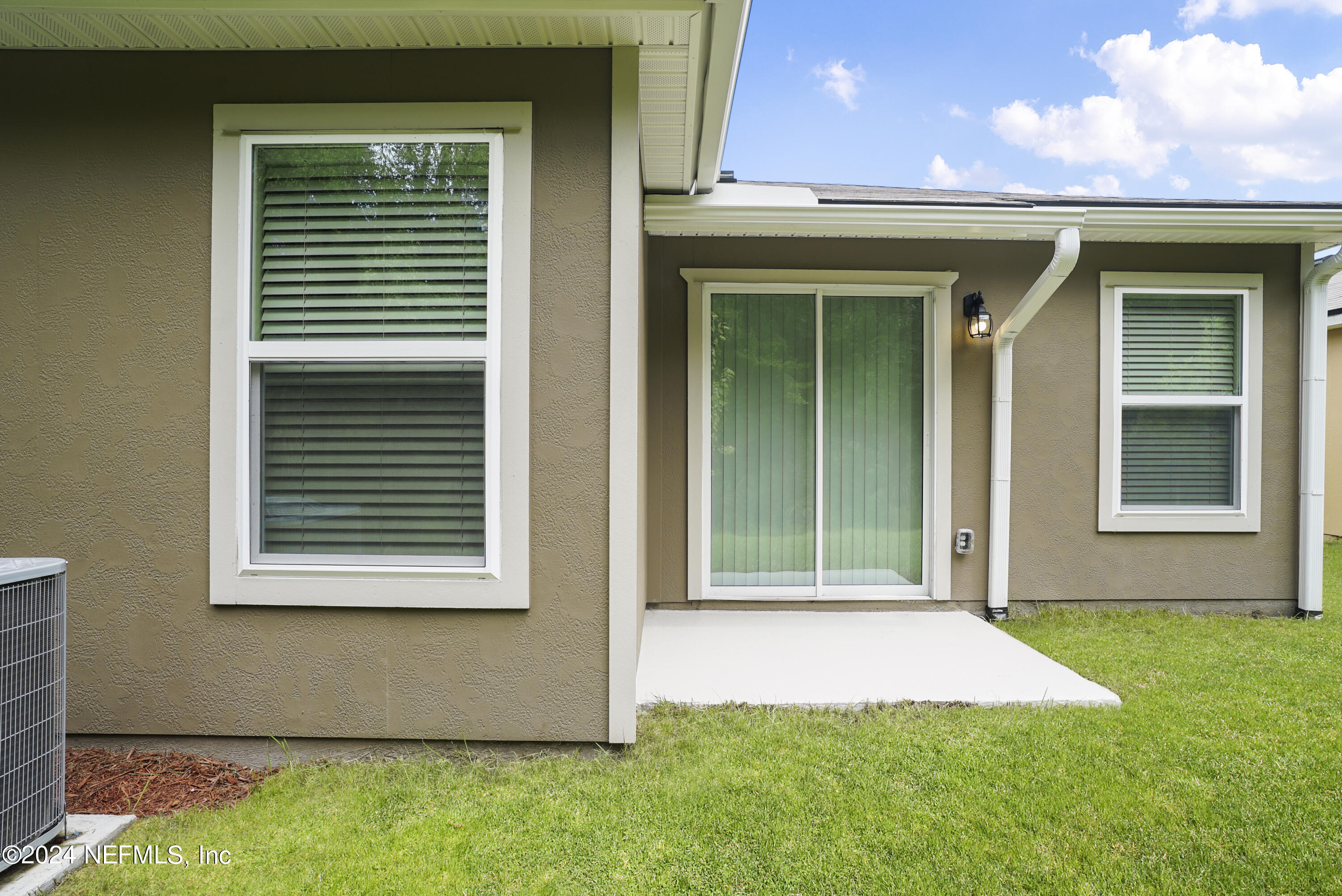 7862 MEADOW WALK Lane