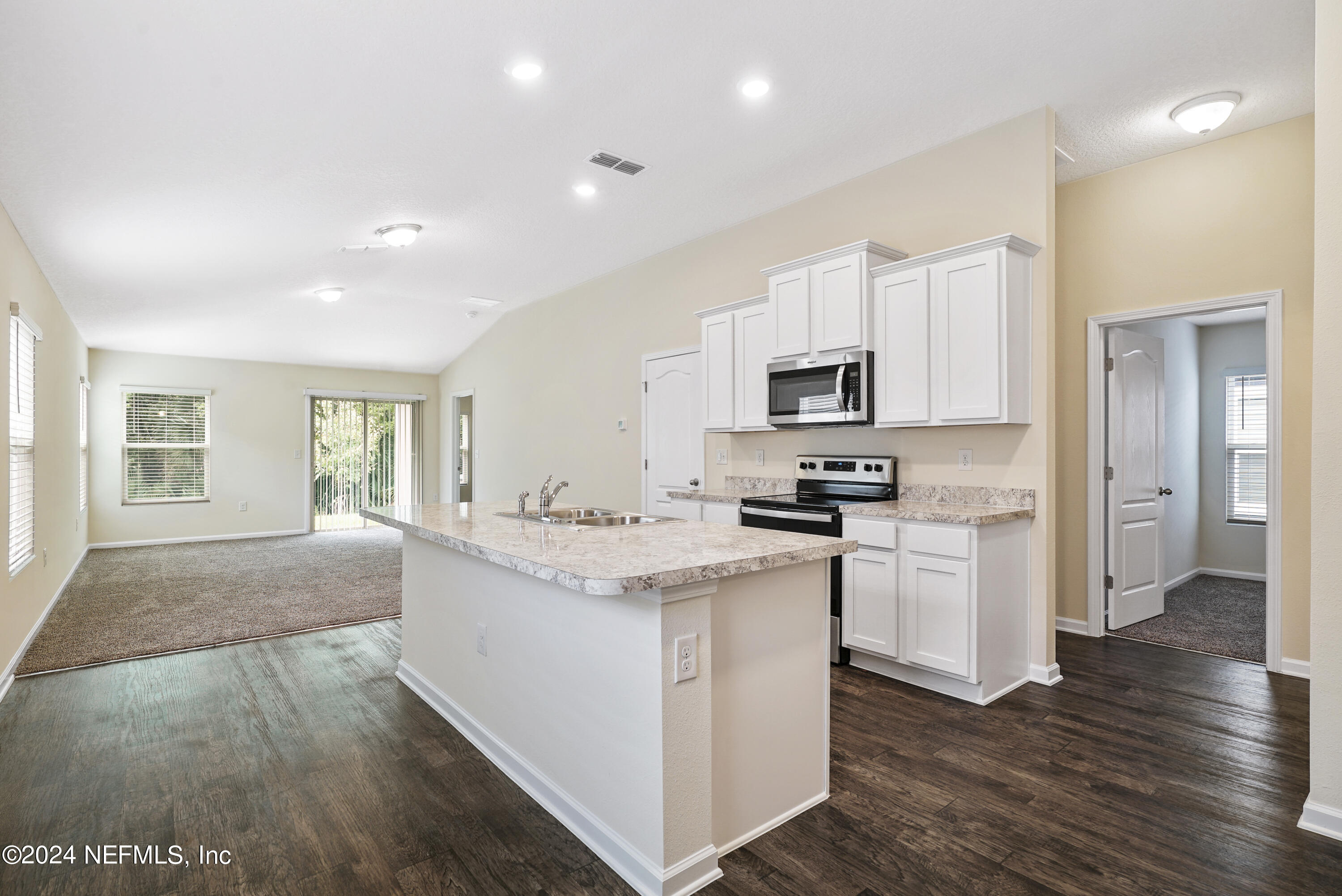 7862 MEADOW WALK Lane