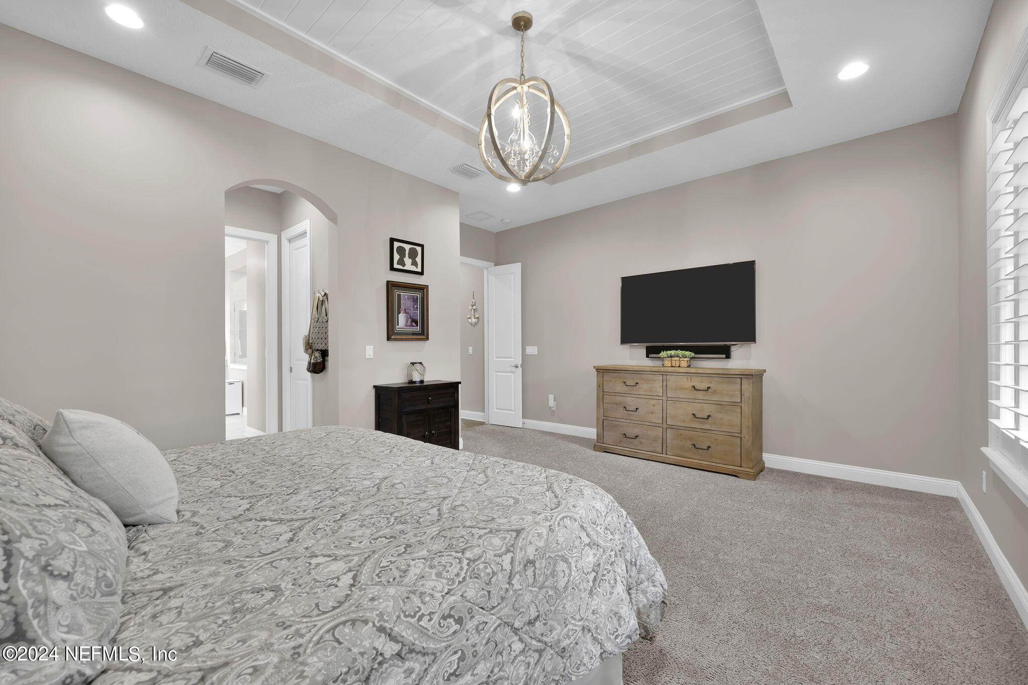 631 OXFORD ESTATES Way