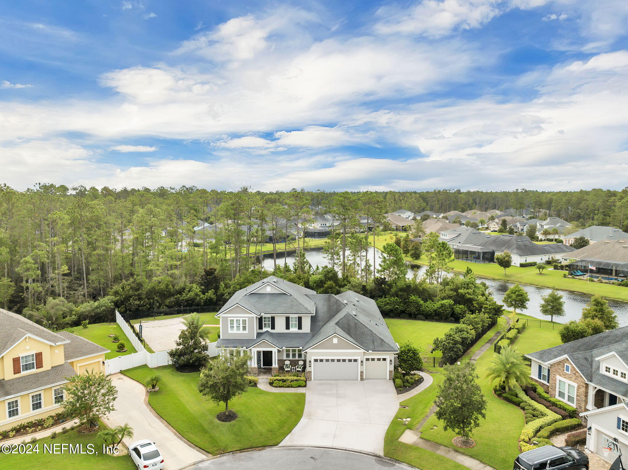 631 OXFORD ESTATES Way