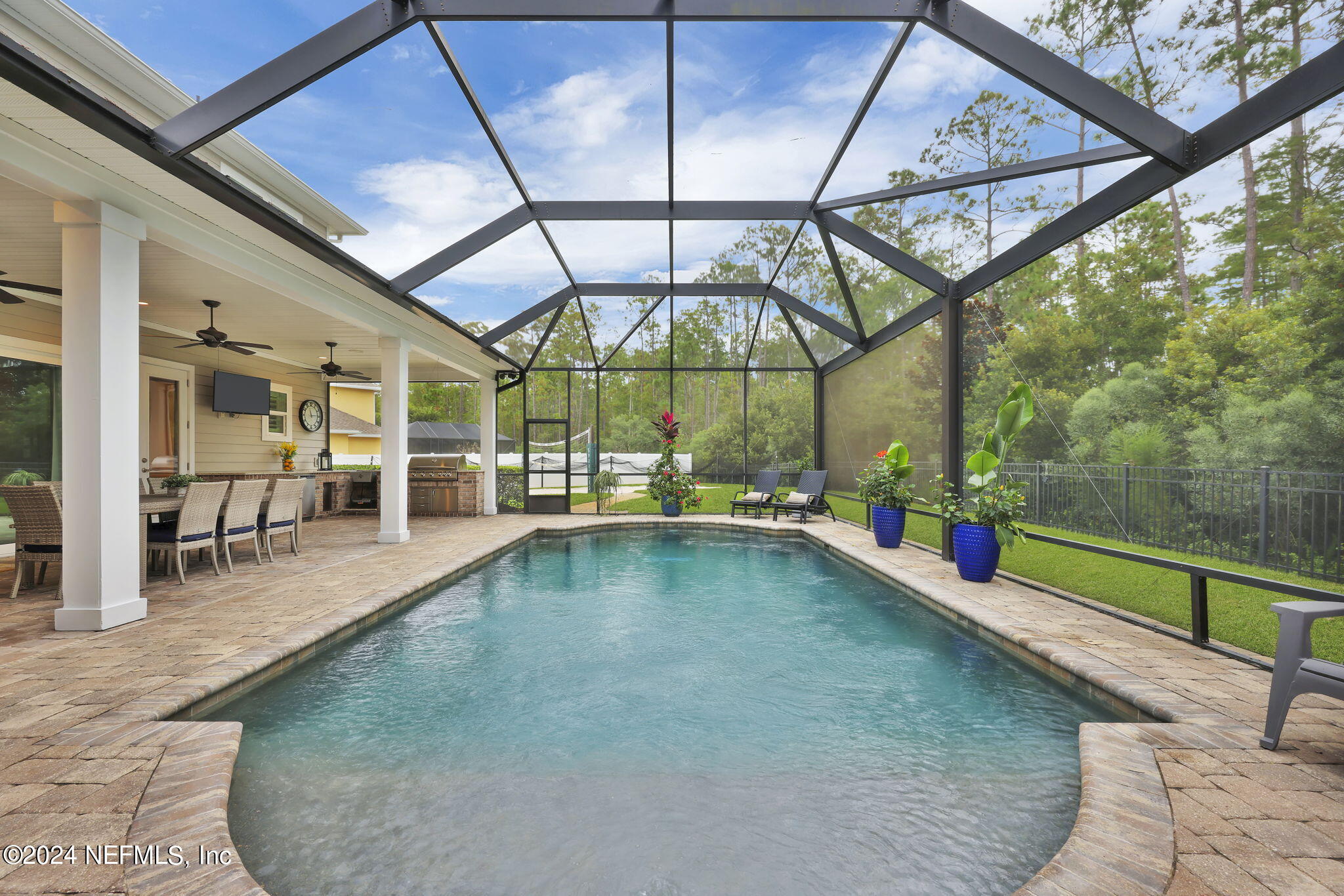 631 OXFORD ESTATES Way