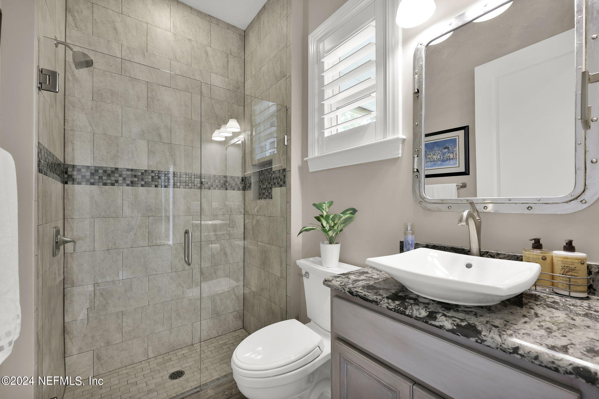 631 OXFORD ESTATES Way