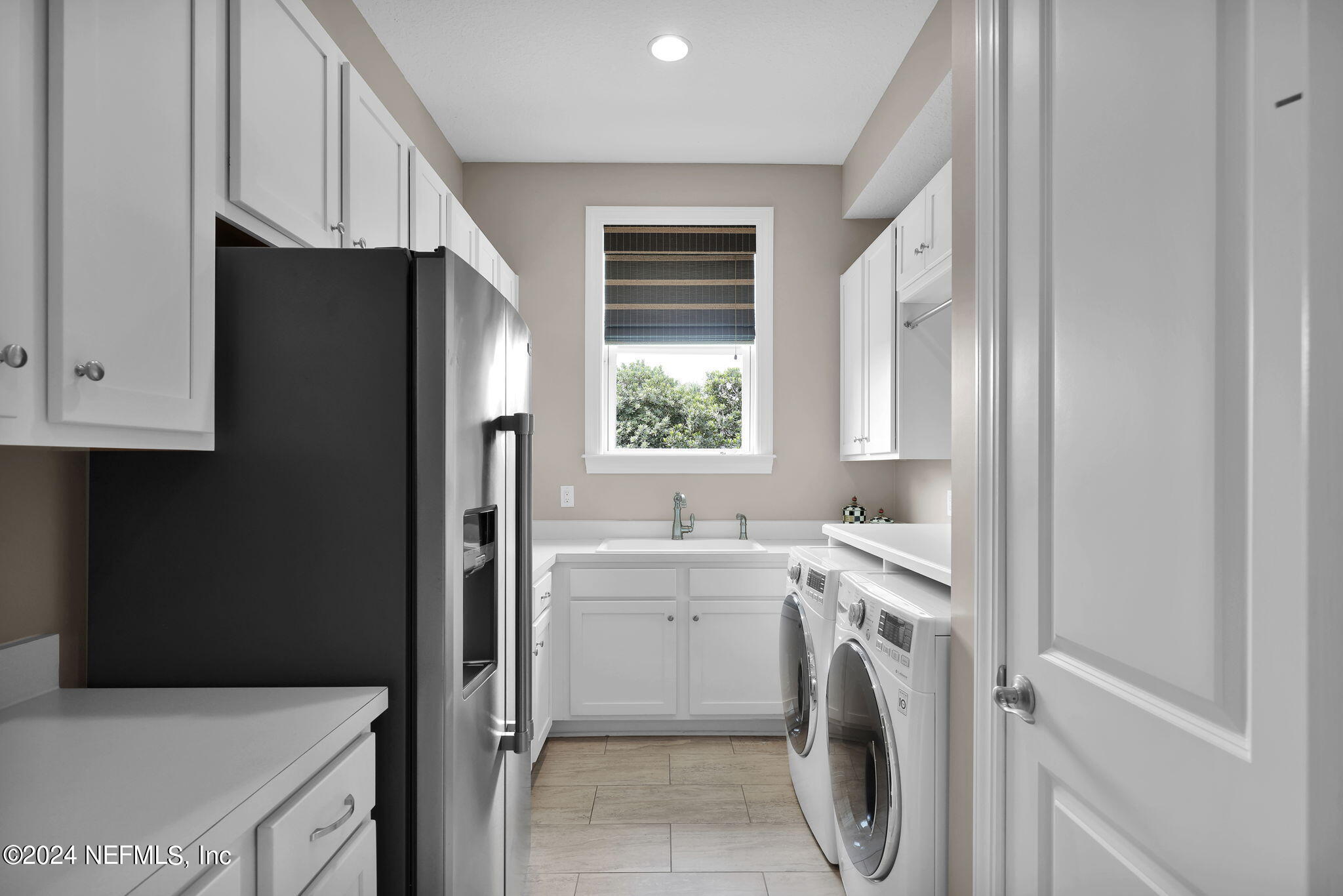 631 OXFORD ESTATES Way