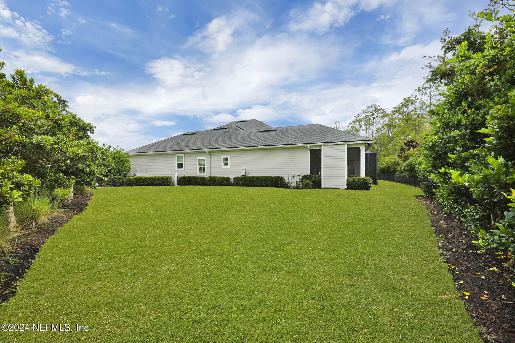 631 OXFORD ESTATES Way