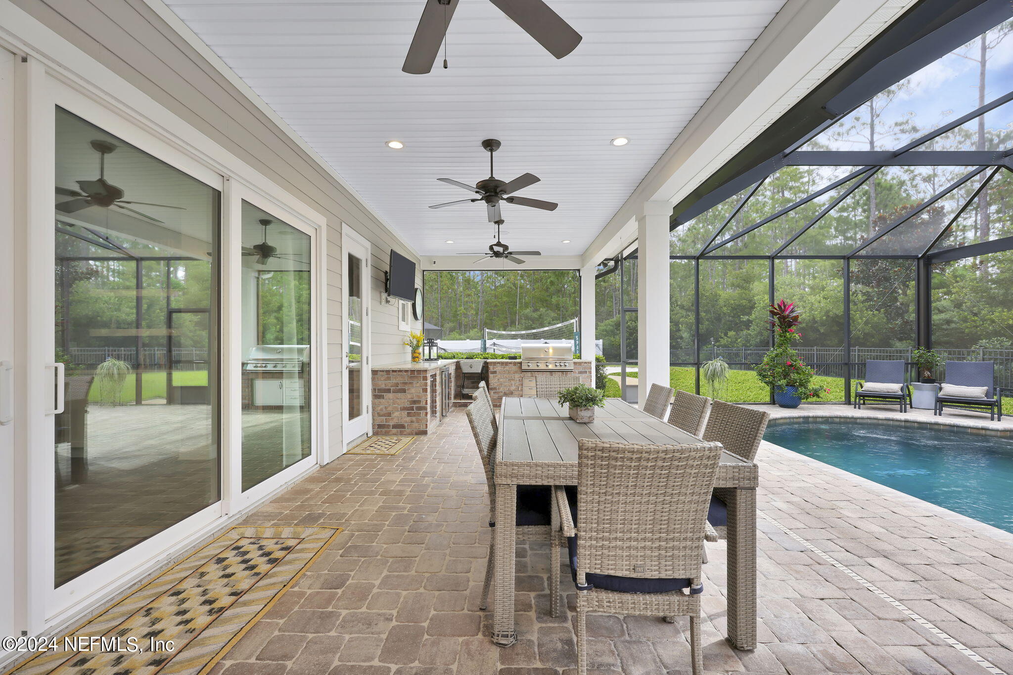 631 OXFORD ESTATES Way