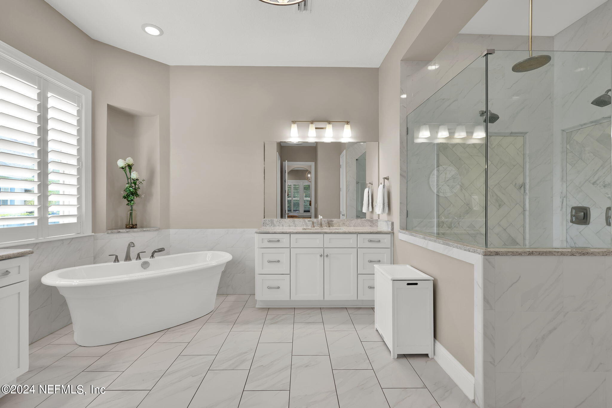 631 OXFORD ESTATES Way