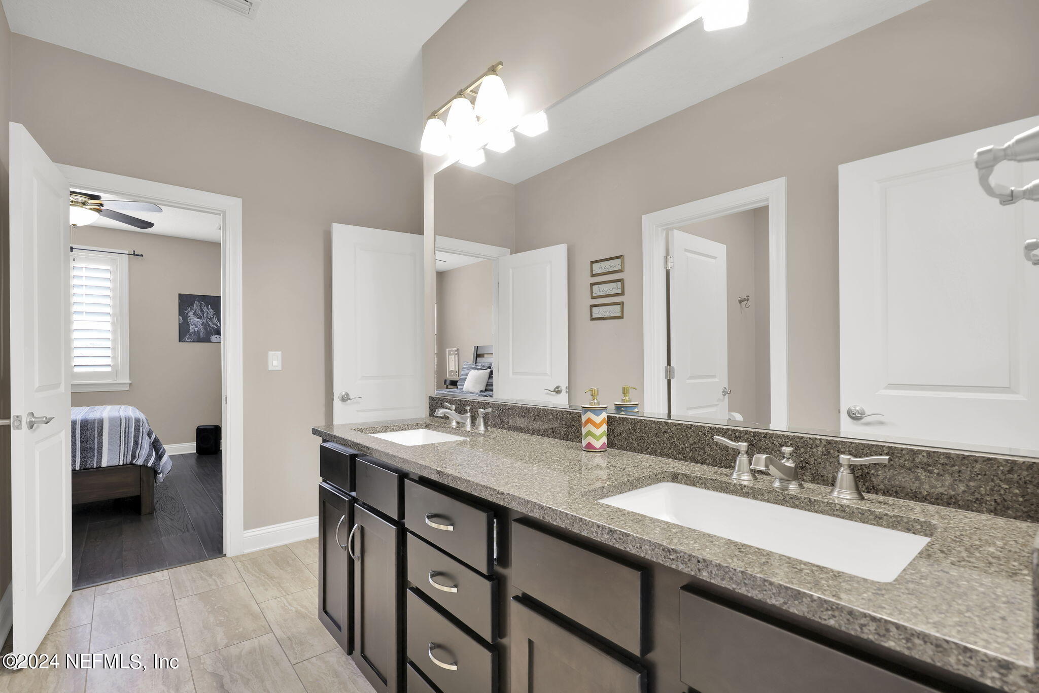 631 OXFORD ESTATES Way