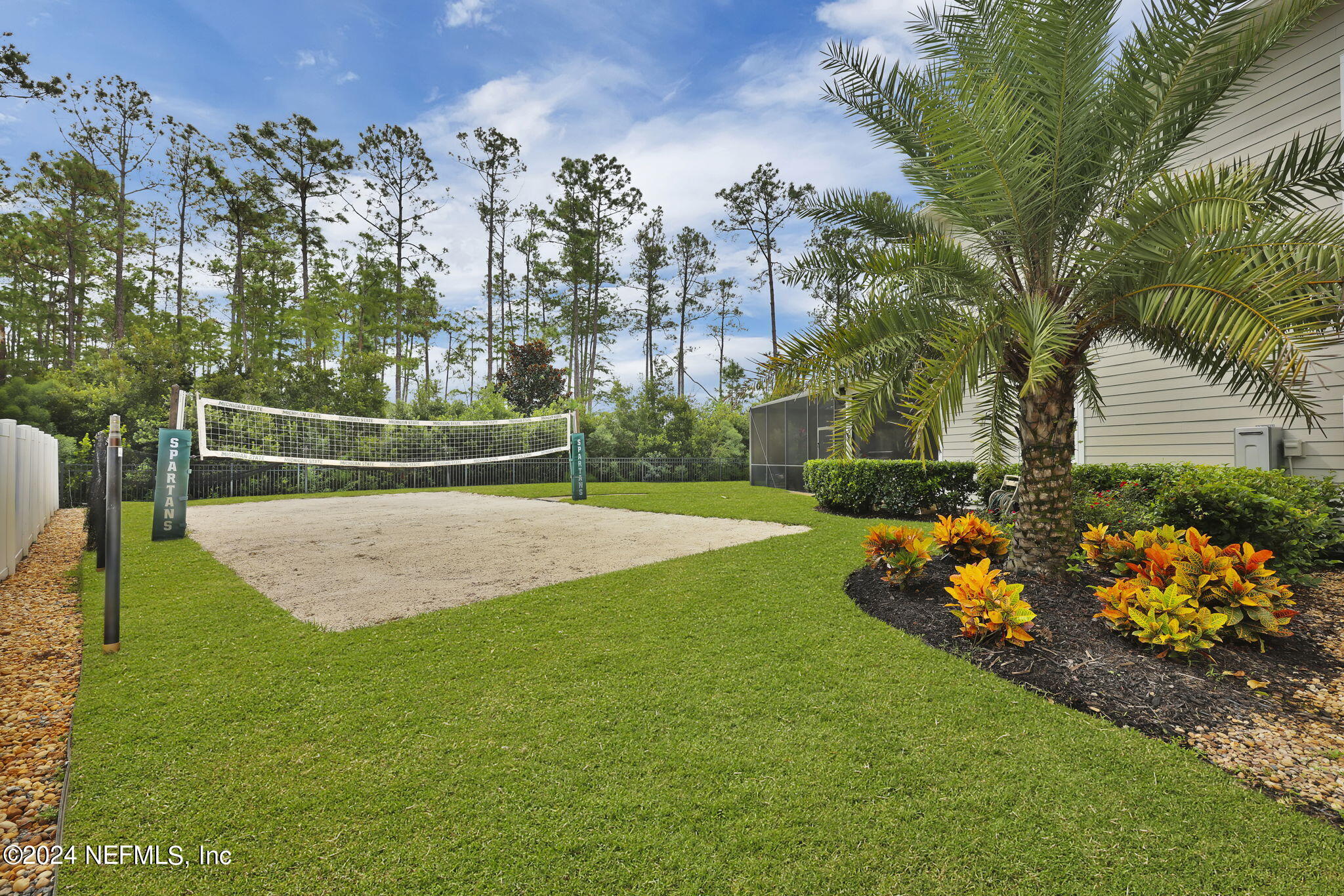 631 OXFORD ESTATES Way