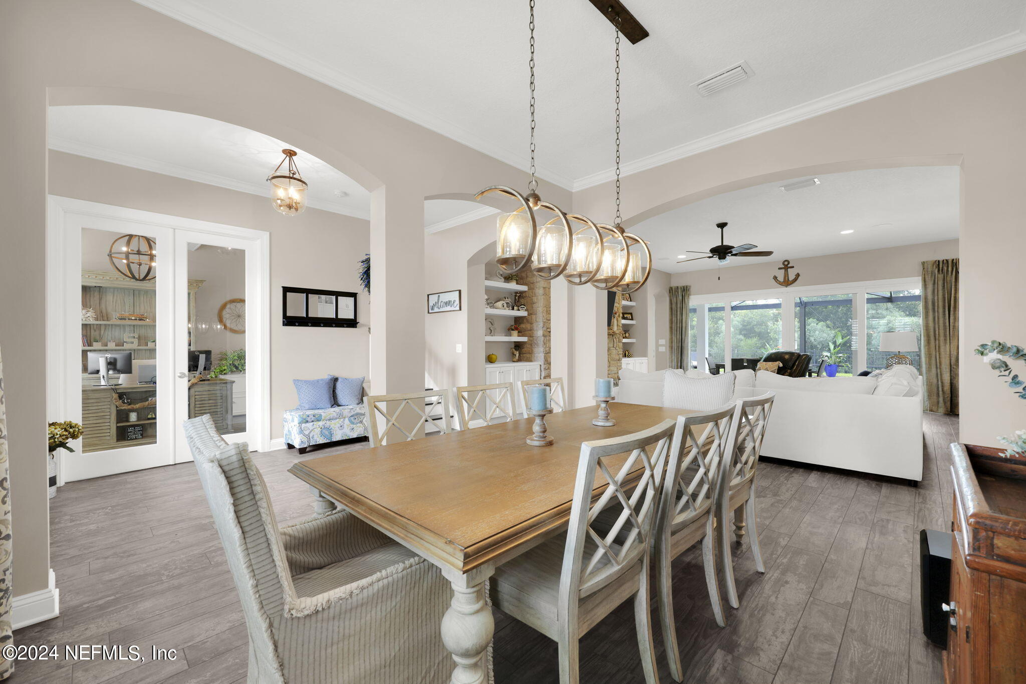 631 OXFORD ESTATES Way