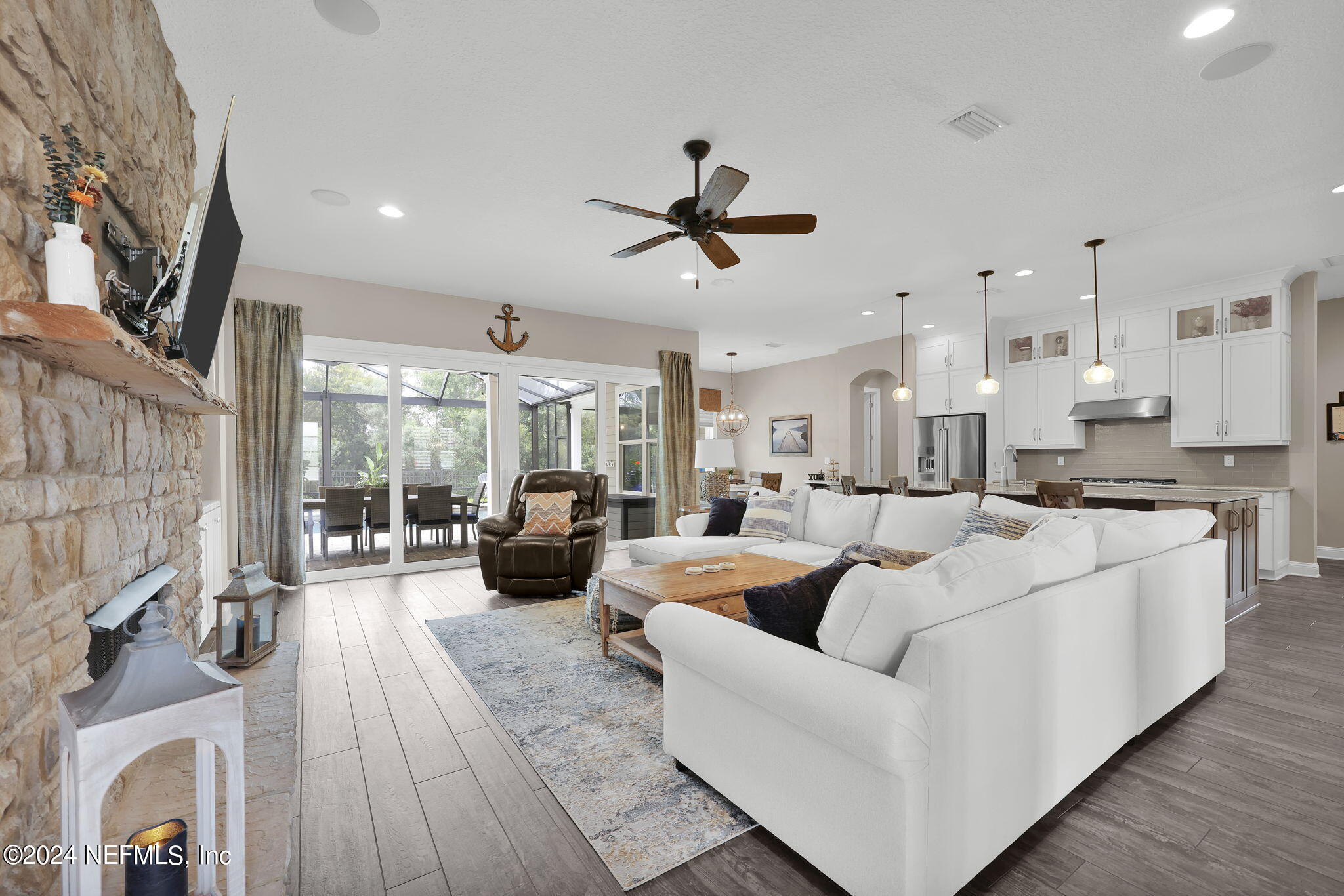 631 OXFORD ESTATES Way