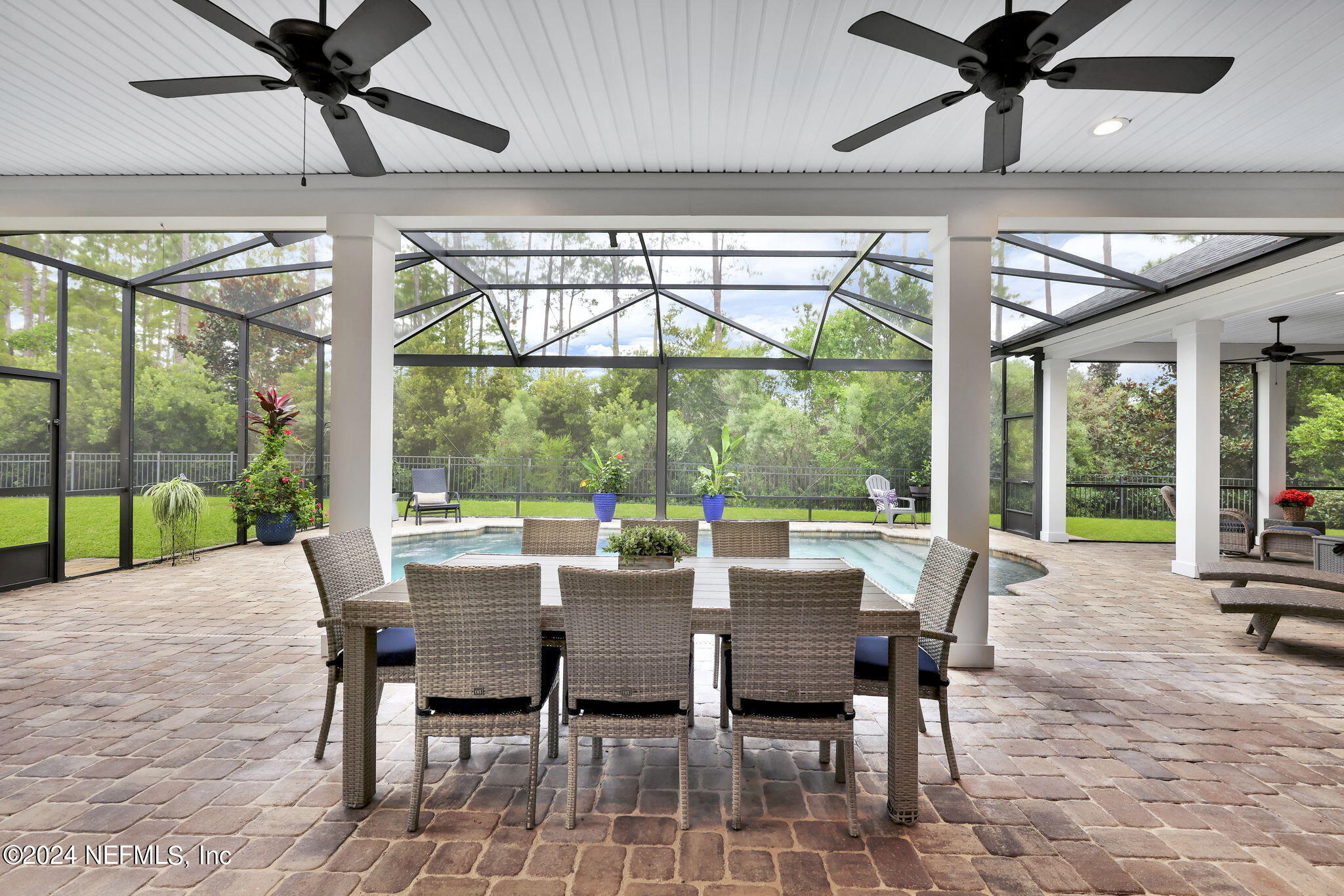 631 OXFORD ESTATES Way