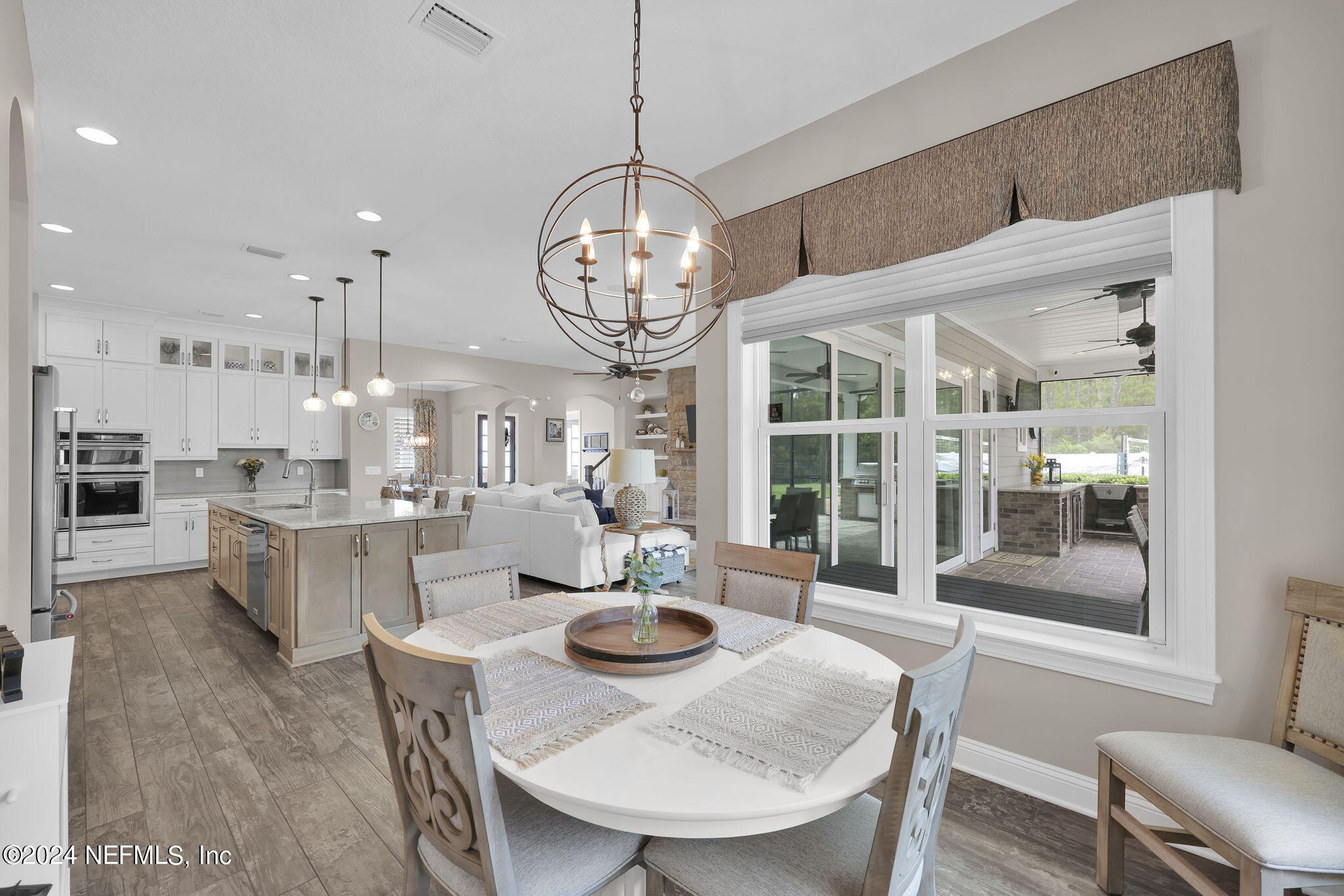 631 OXFORD ESTATES Way