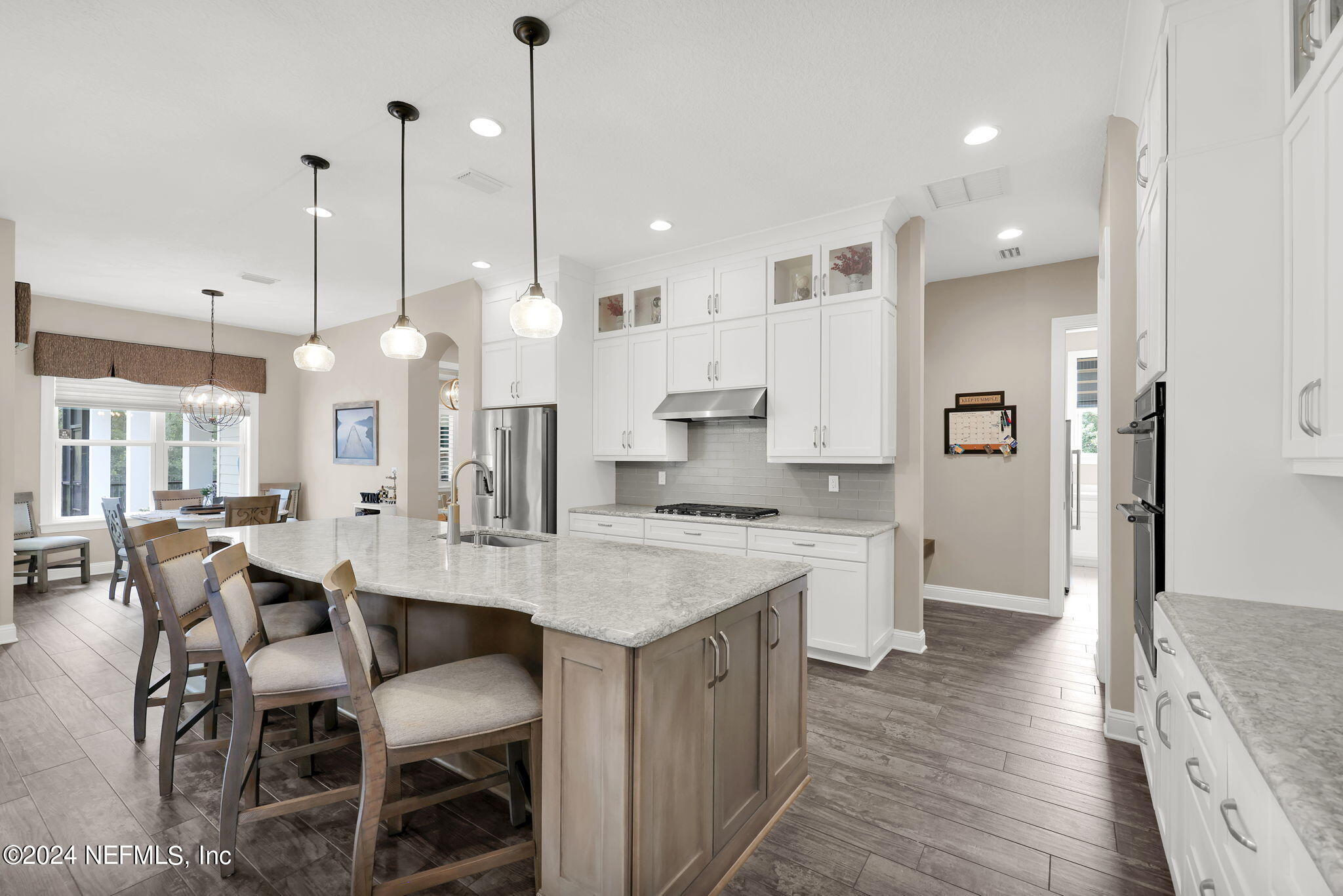 631 OXFORD ESTATES Way