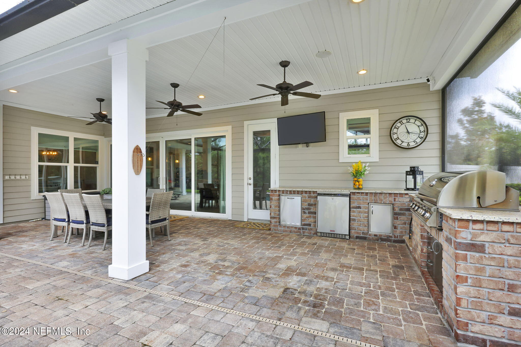 631 OXFORD ESTATES Way