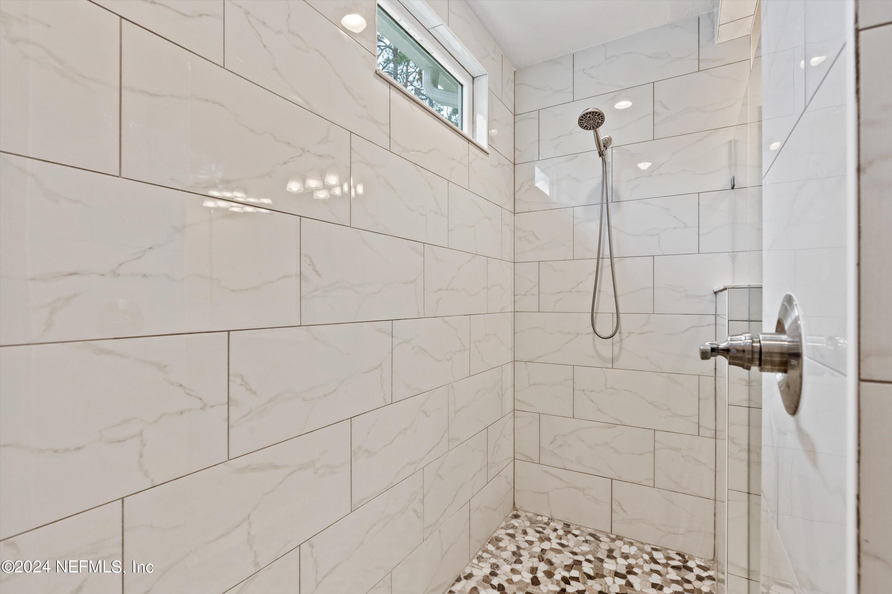 108 WARDS RAVINE Way