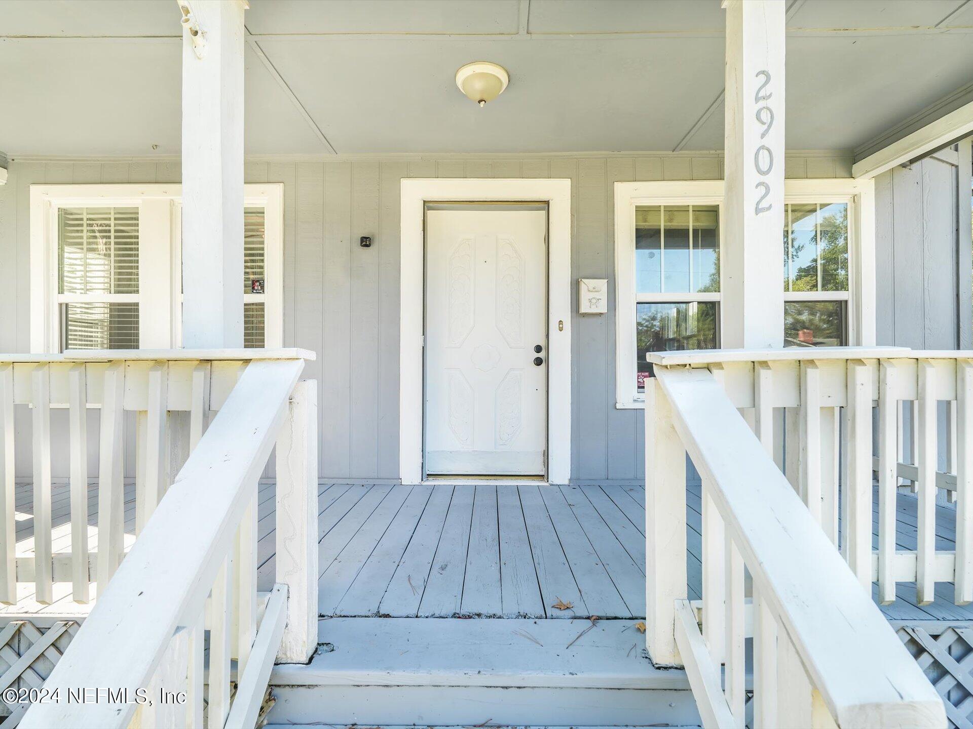 2902 DELLWOOD Avenue