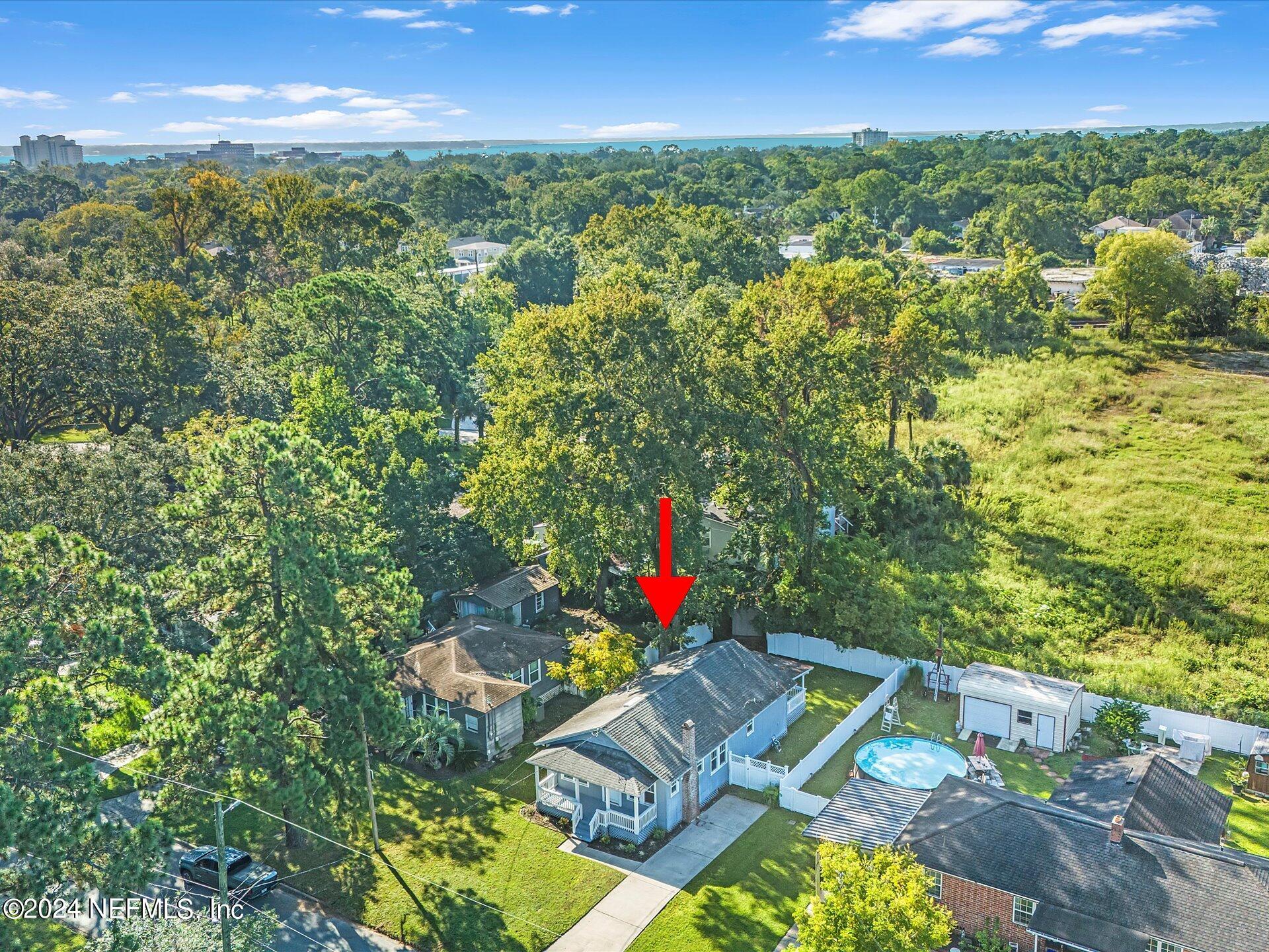 2902 DELLWOOD Avenue