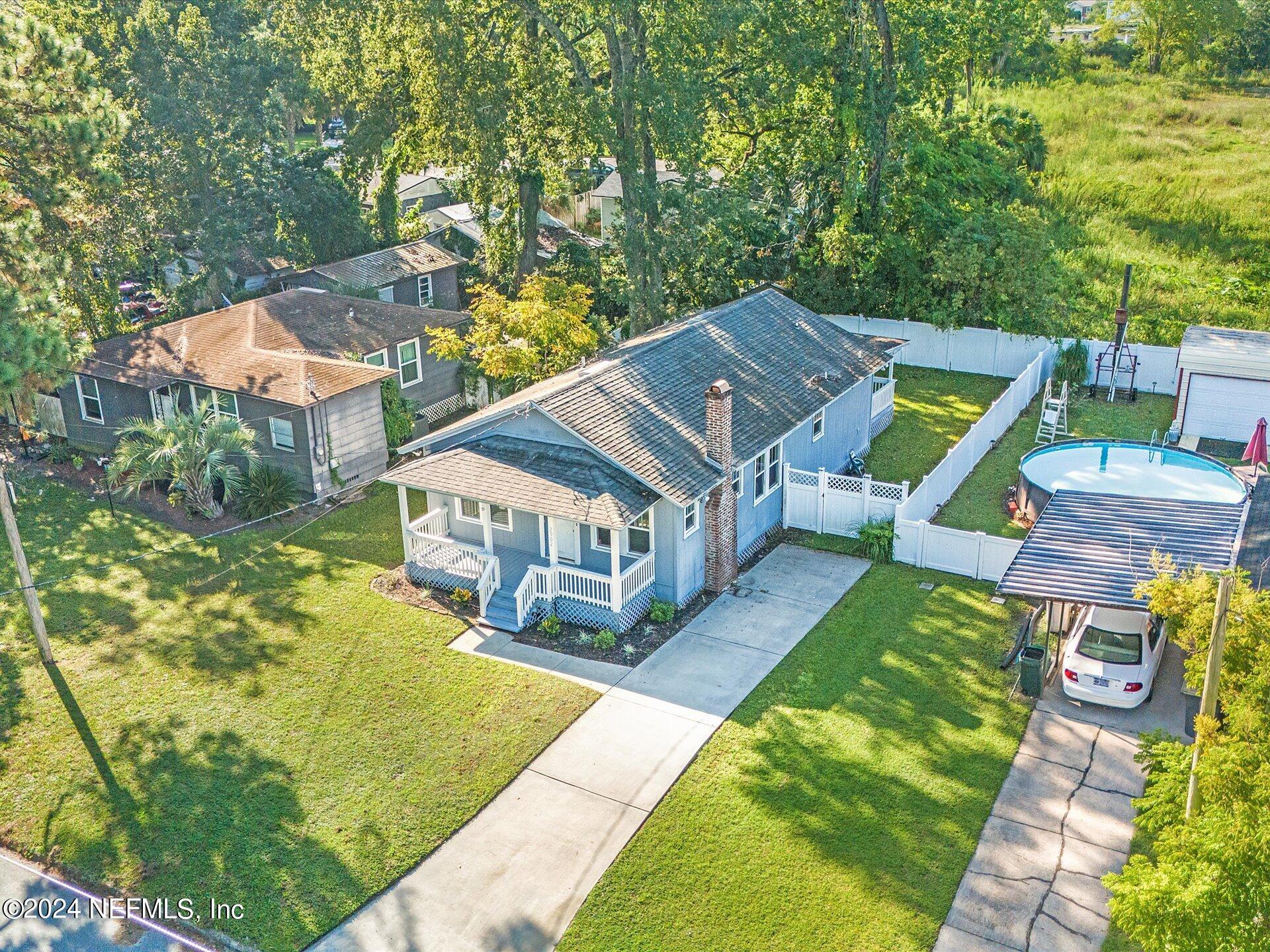 2902 DELLWOOD Avenue