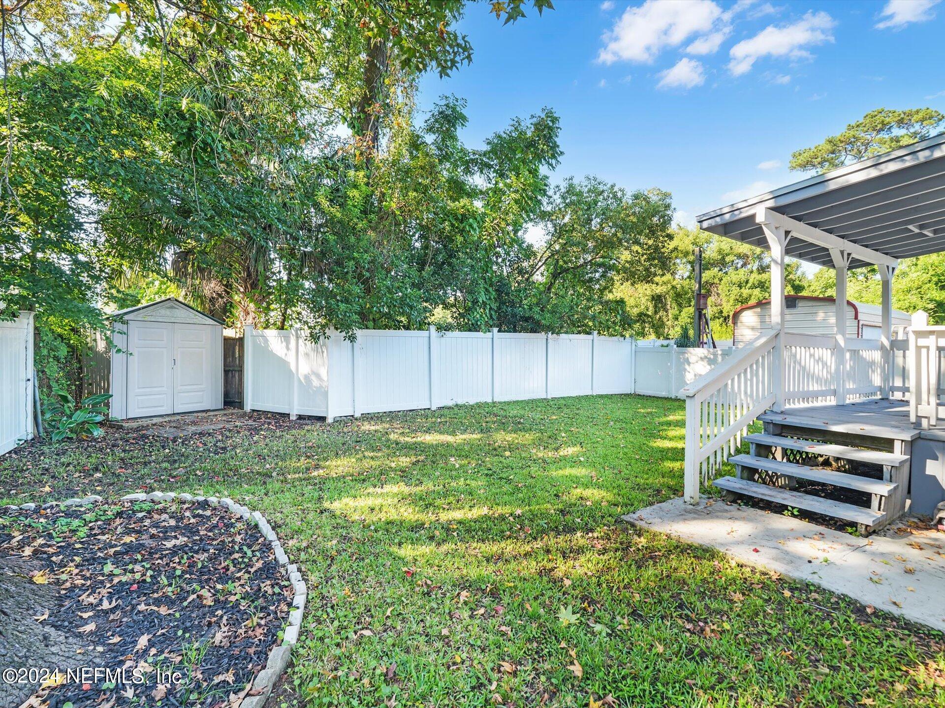 2902 DELLWOOD Avenue