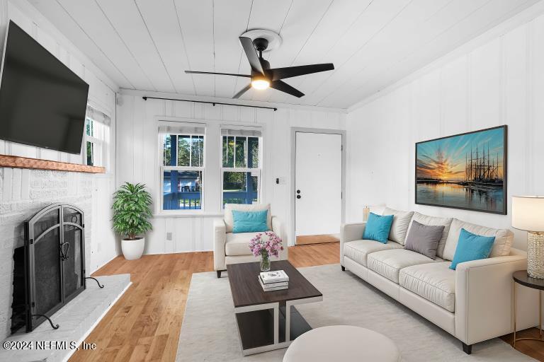 2902 DELLWOOD Avenue