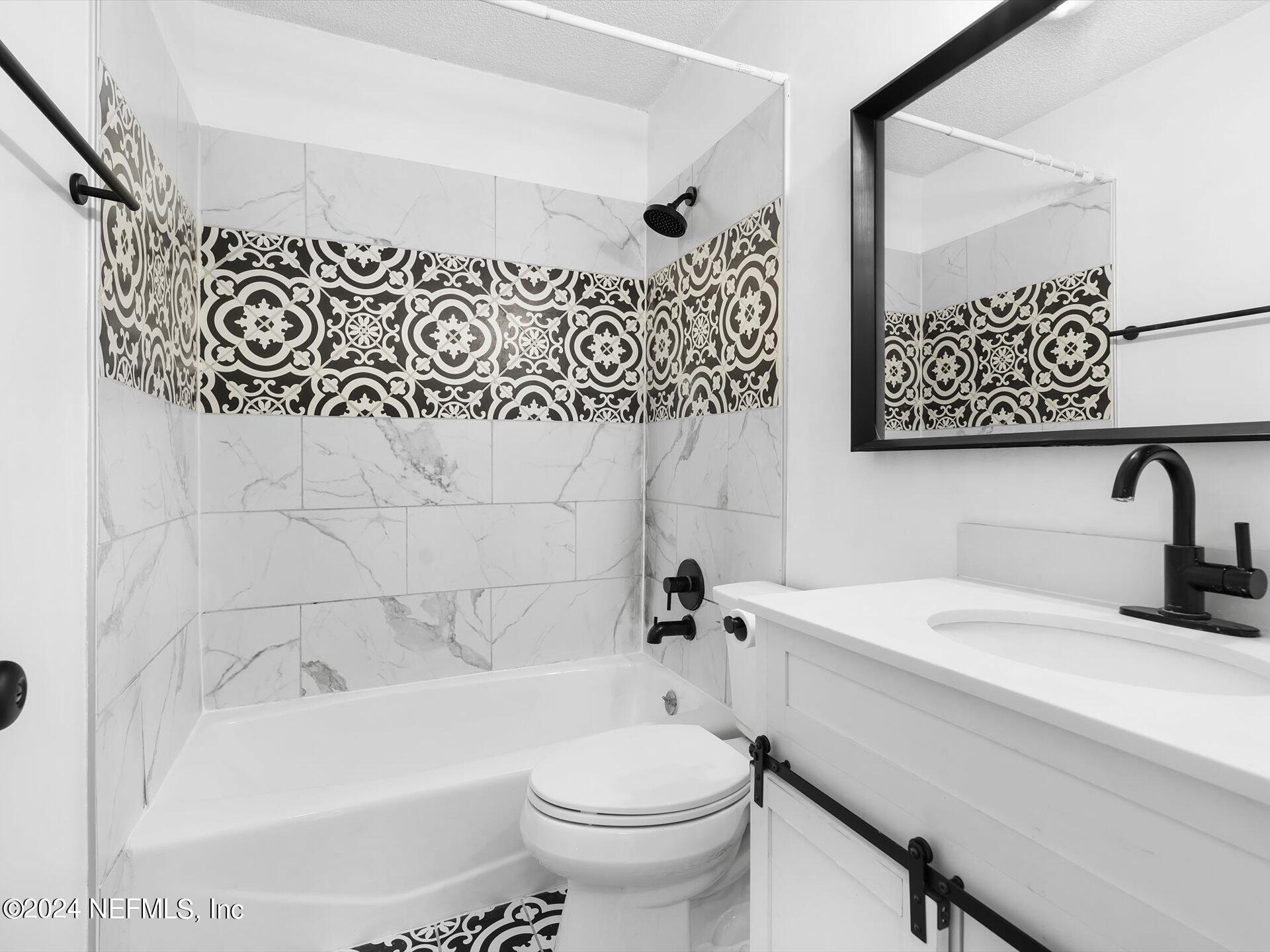 2902 DELLWOOD Avenue