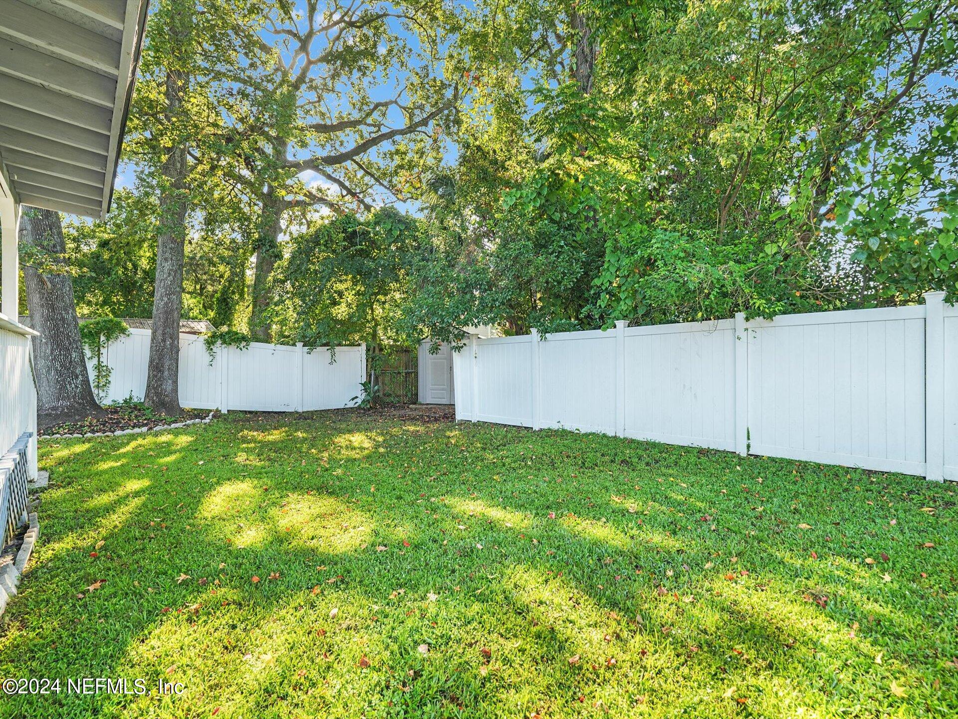 2902 DELLWOOD Avenue