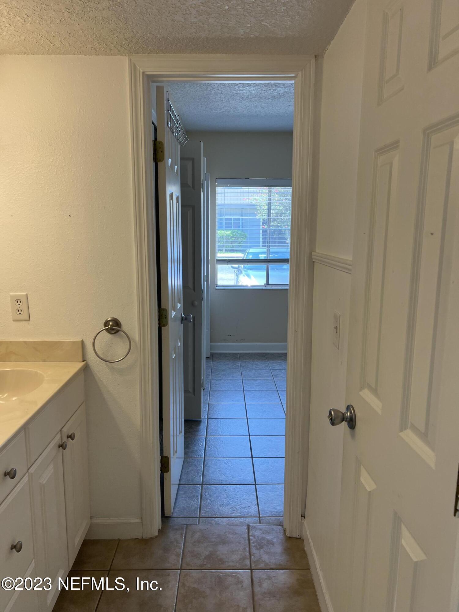 1800 PARK Avenue, 109