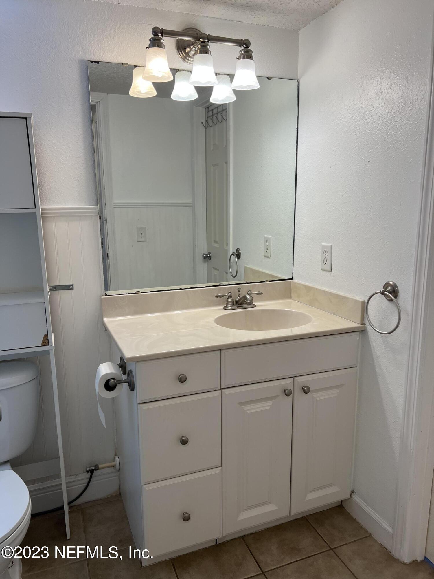 1800 PARK Avenue, 109