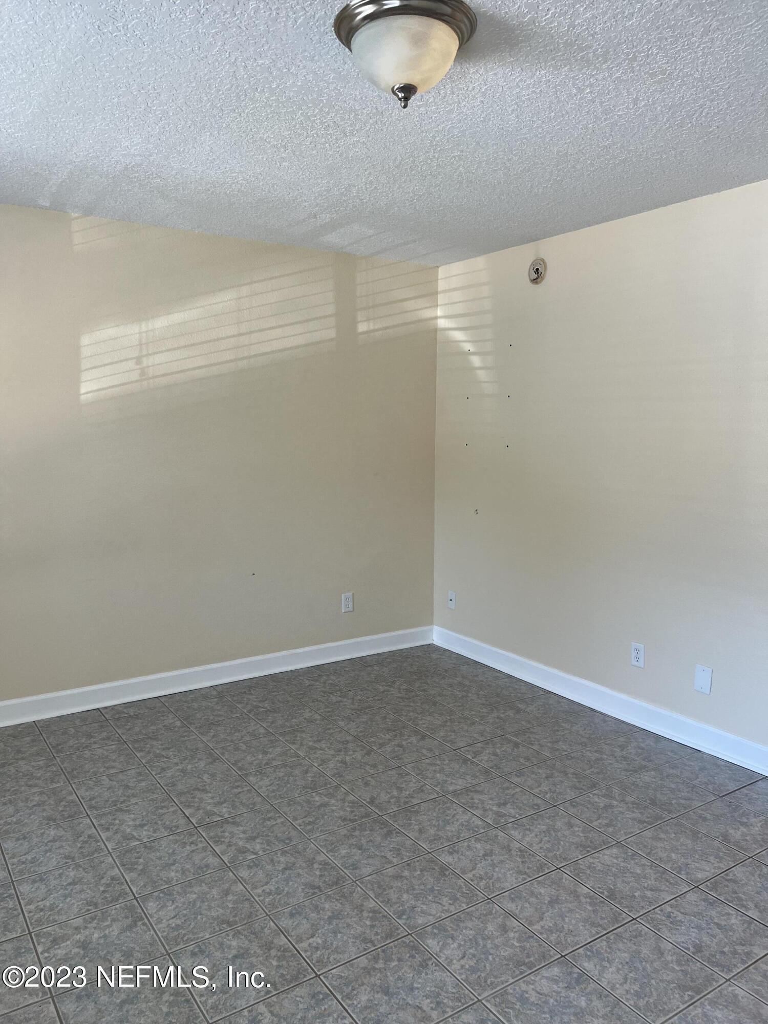 1800 PARK Avenue, 109