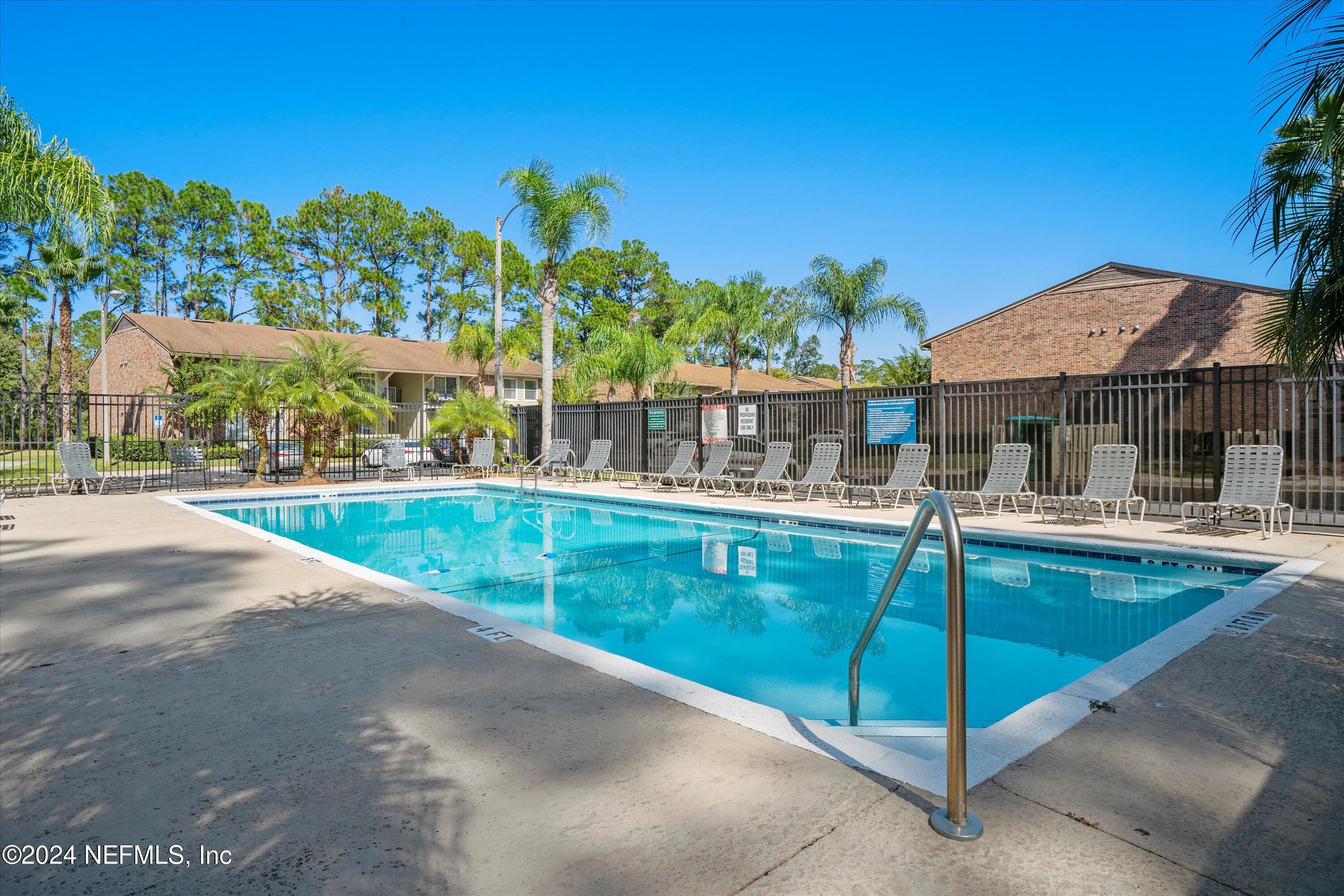 3737 LORETTO Road, 903